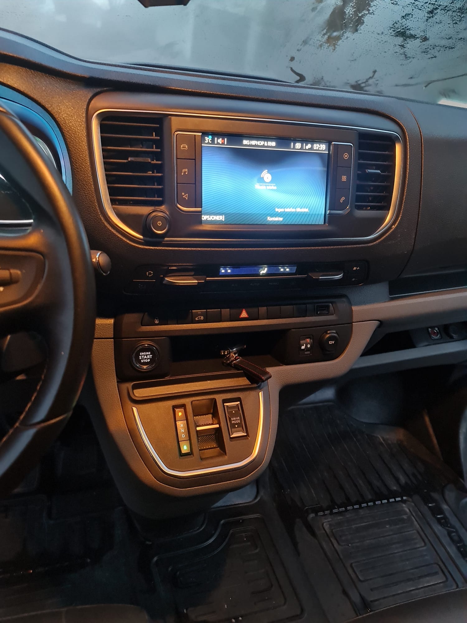 Toyota Proace Varebil with Cruise control