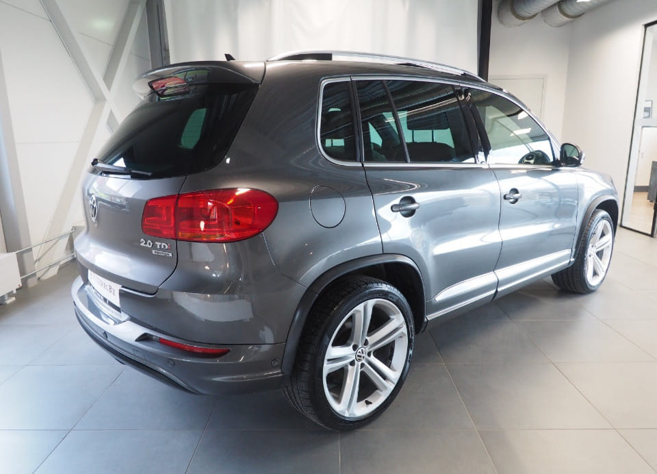 Volkswagen Tiguan SE R-Line Black 4MOTION med GPS