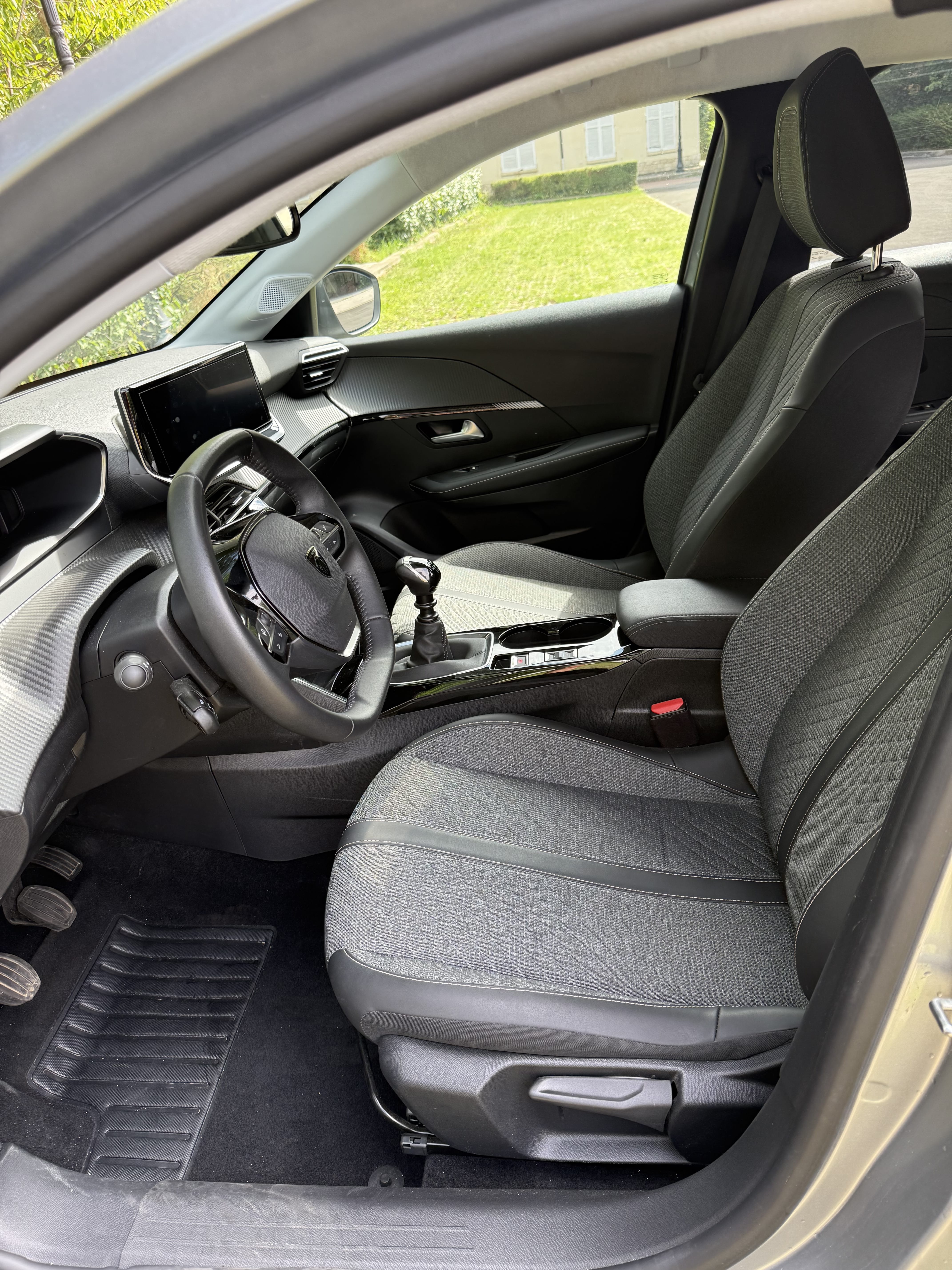 Peugeot 208 avec Android Auto