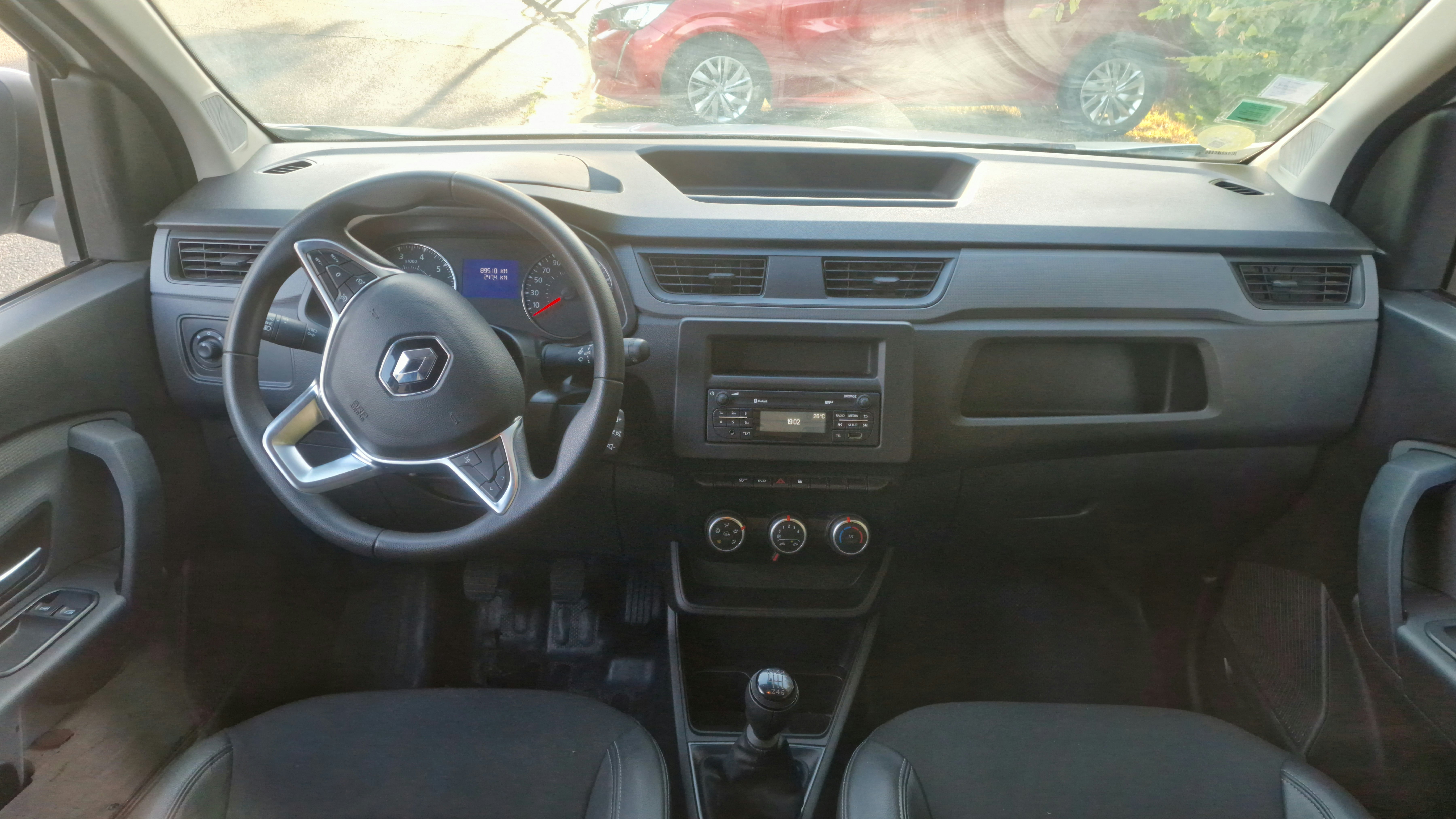 Renault Express mit Bluetooth-Audio