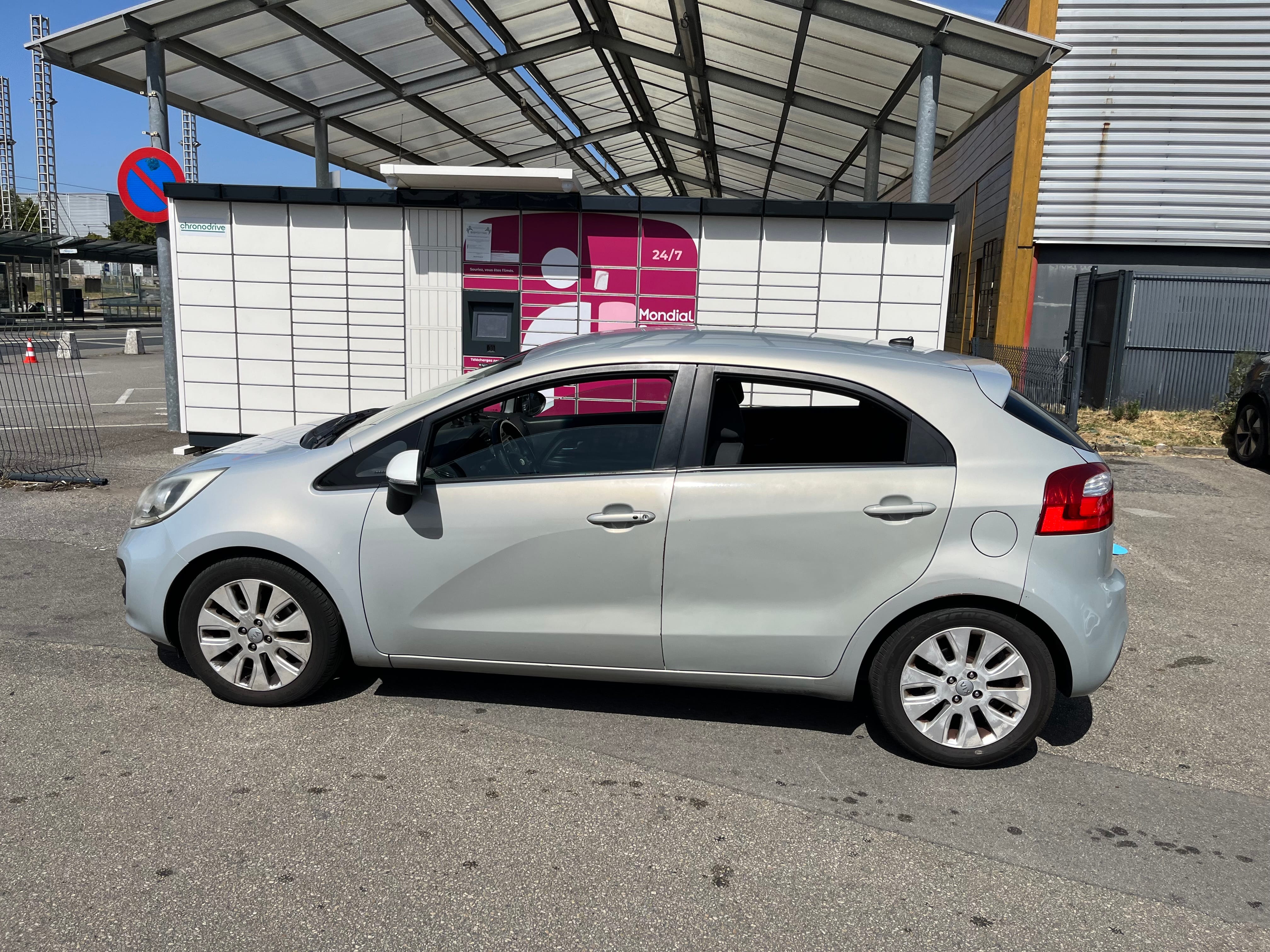 Kia Rio 1.4 CRDI avec Climatisation