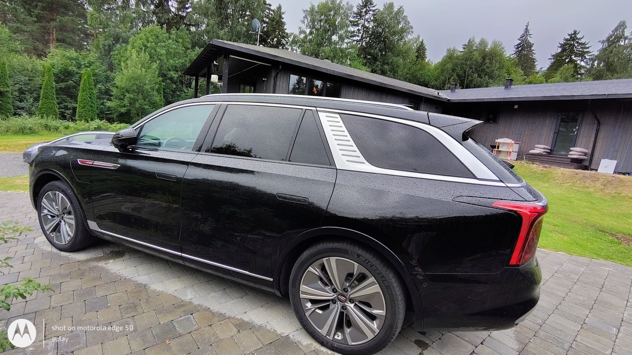 Hongqi E-HS9 med Aircondition