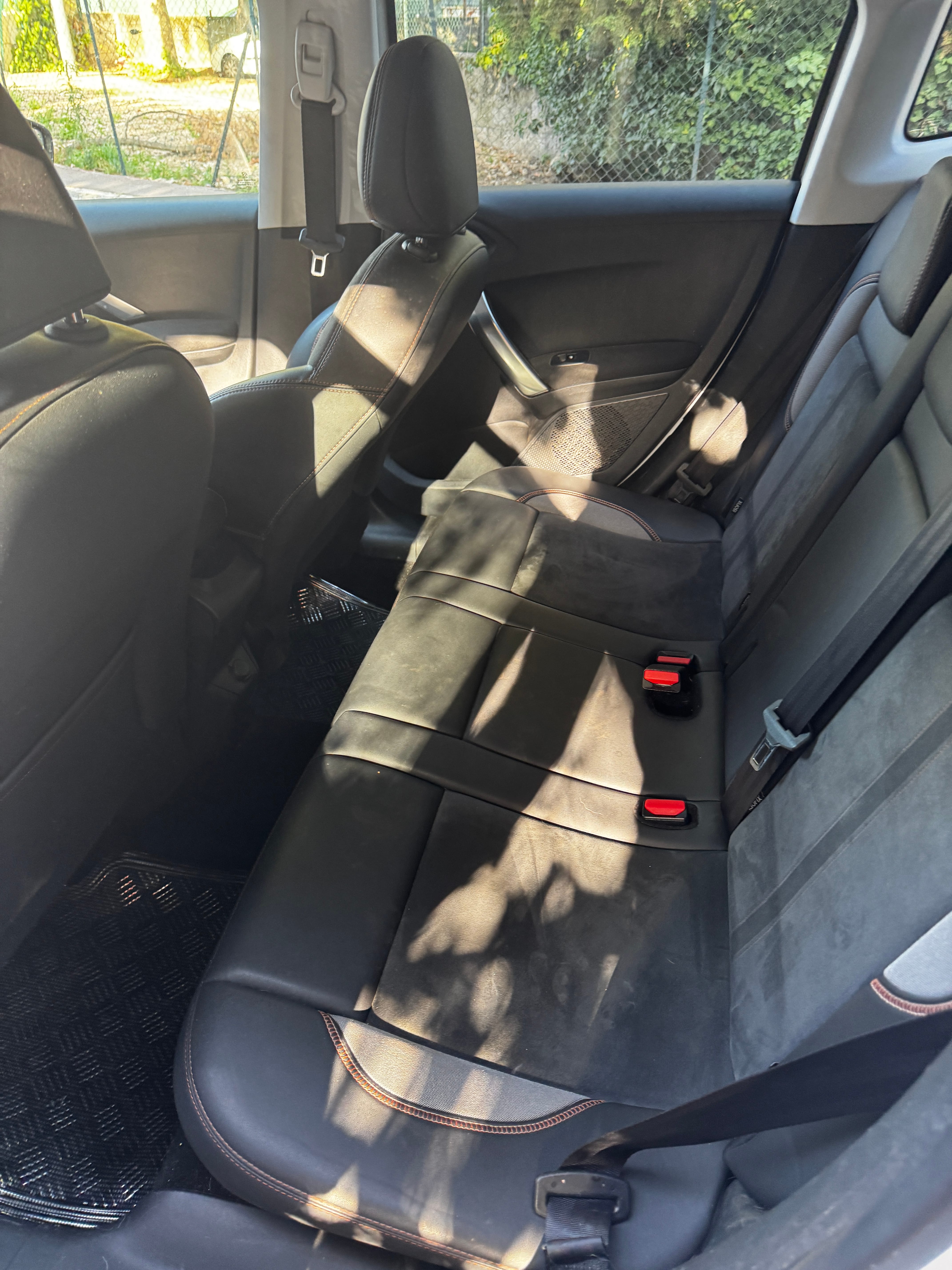 Peugeot 2008 avec GPS