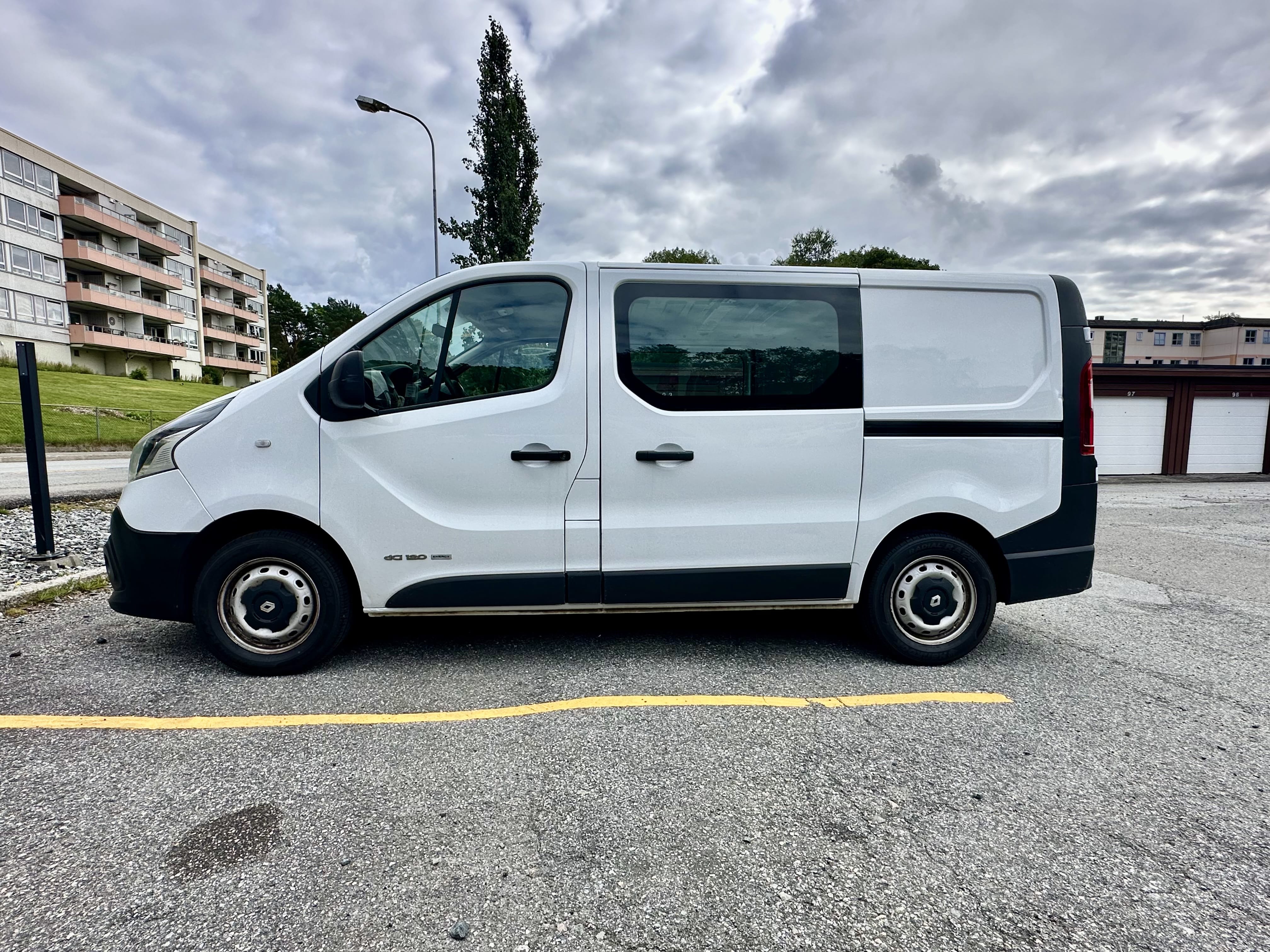Renault Trafic with Air conditioning