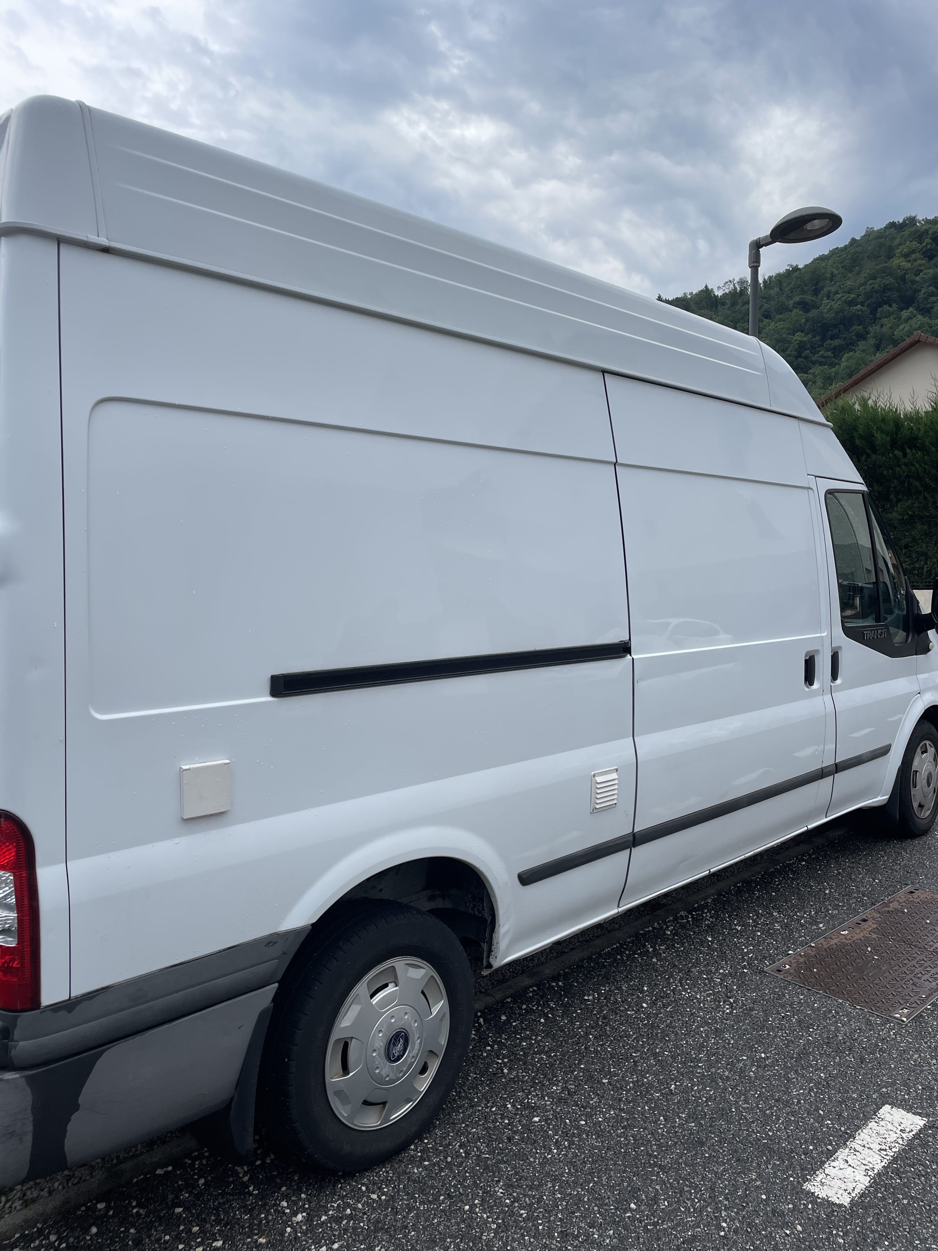 Ford Transit Fourgon avec Climatisation