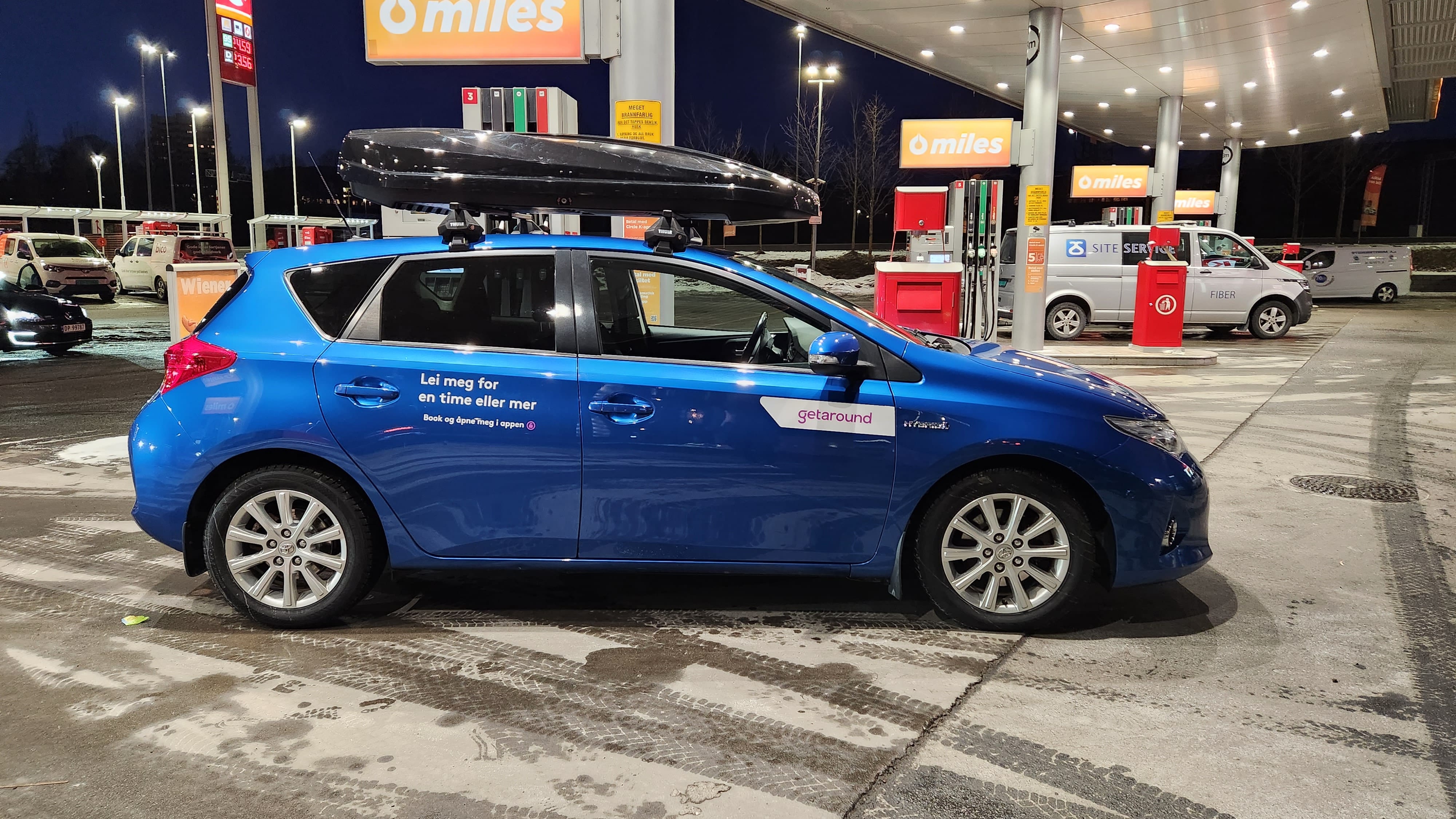 Toyota Auris 1,8 Bensin/Hybrid, Automat, skiboks, lav forbruk med Aircondition