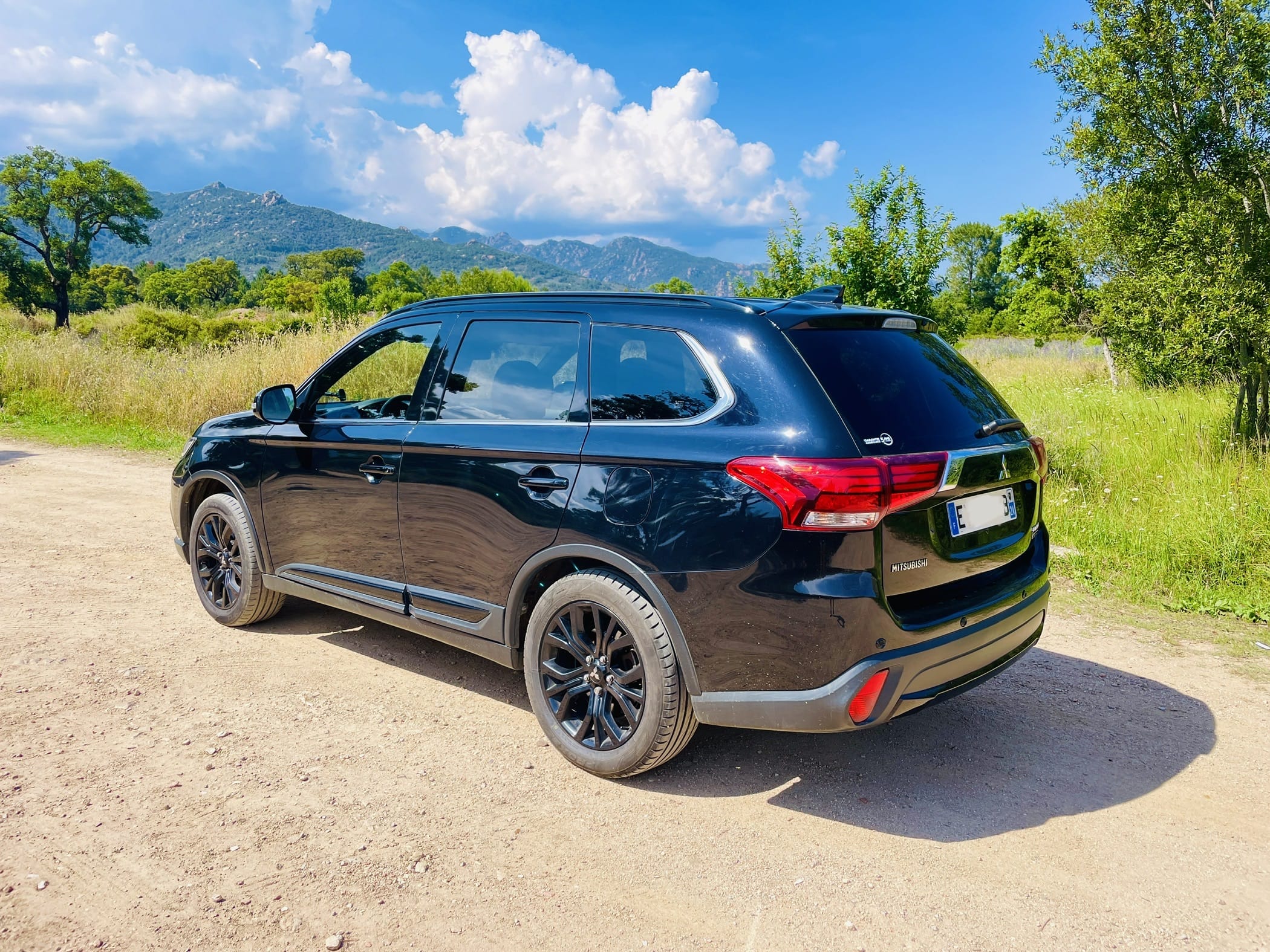 Mitsubishi Outlander 2.2 DID Black Collection avec GPS