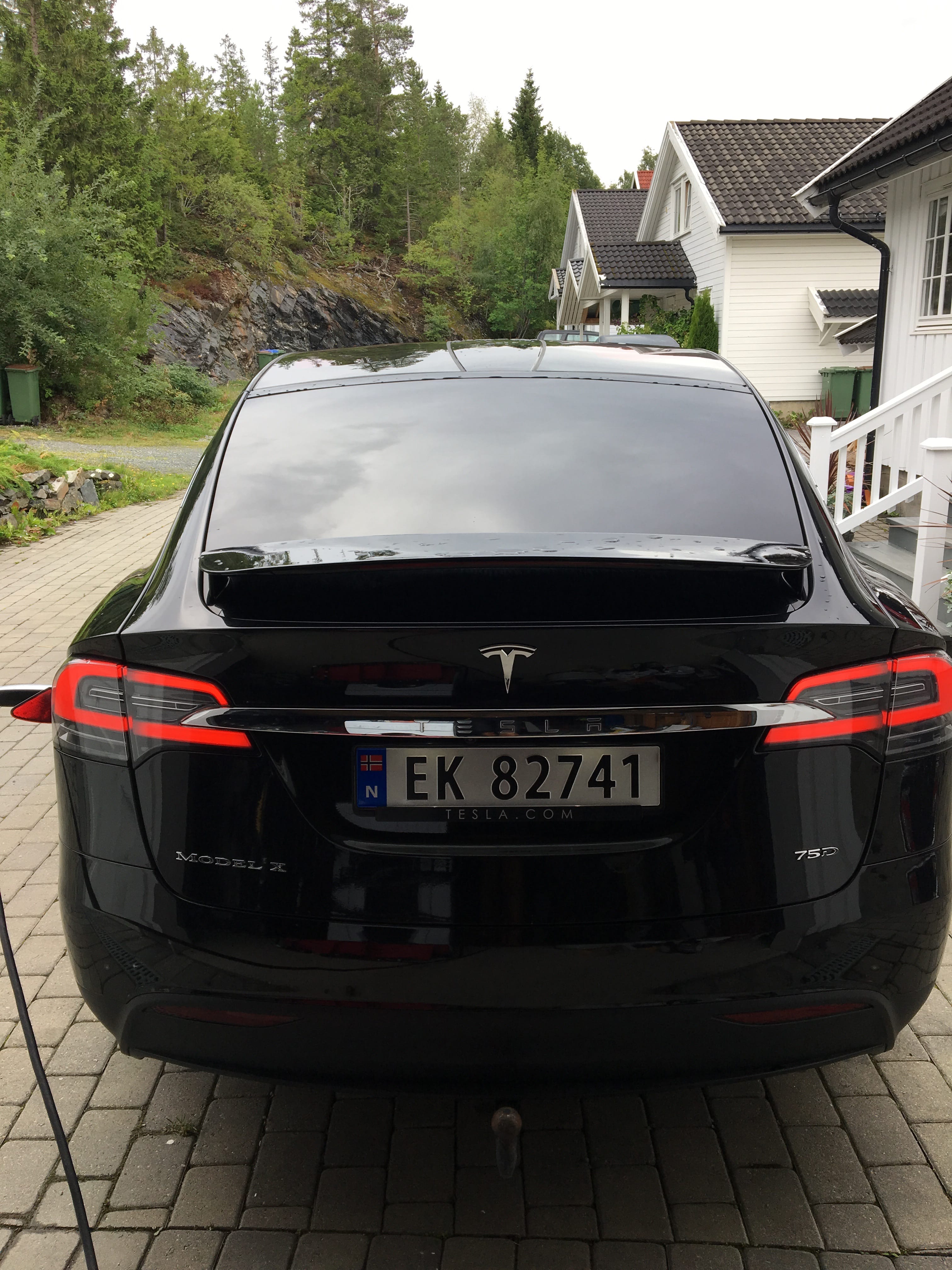 Tesla Model X 75D med GPS