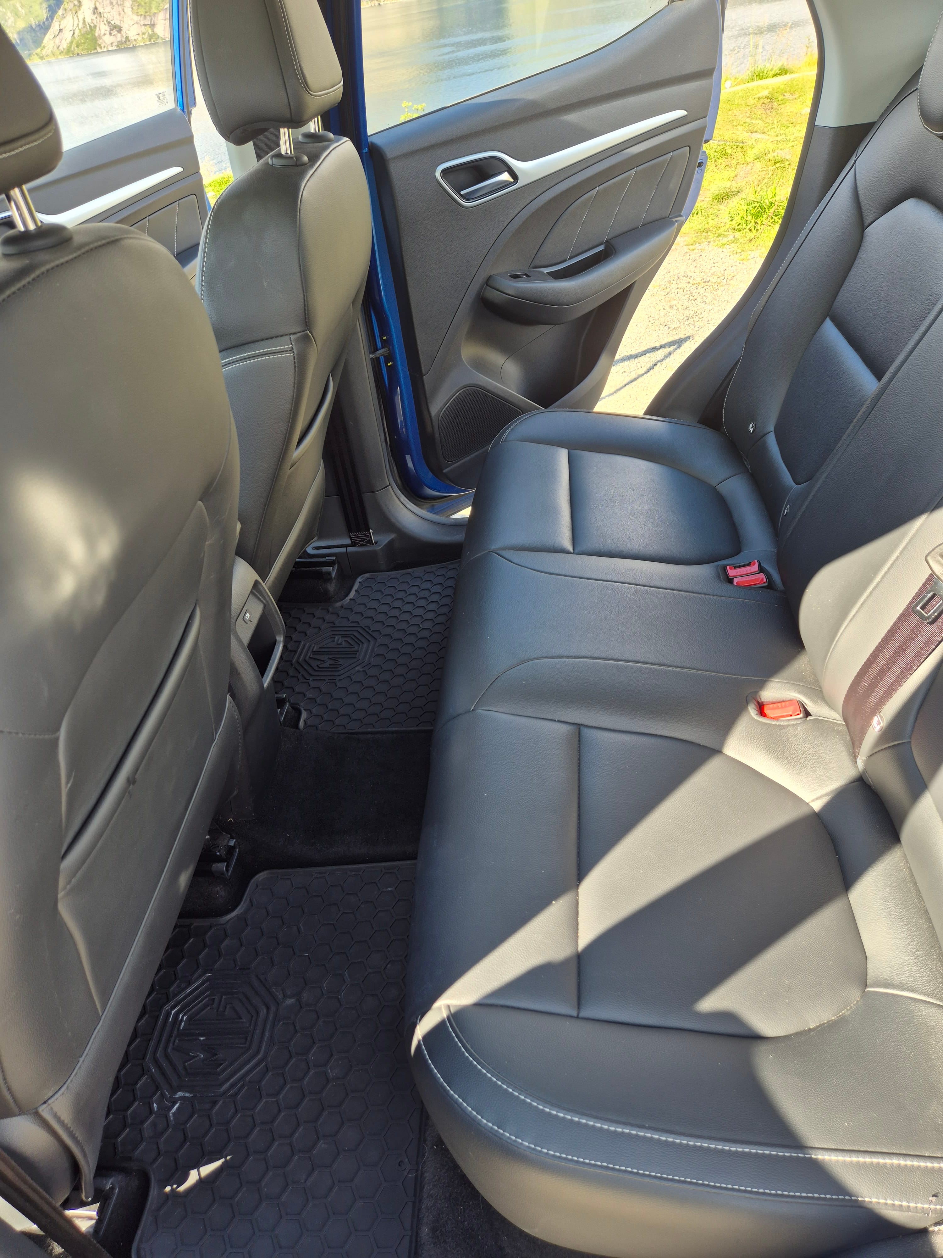 MG ZS EV with Bluetooth audio