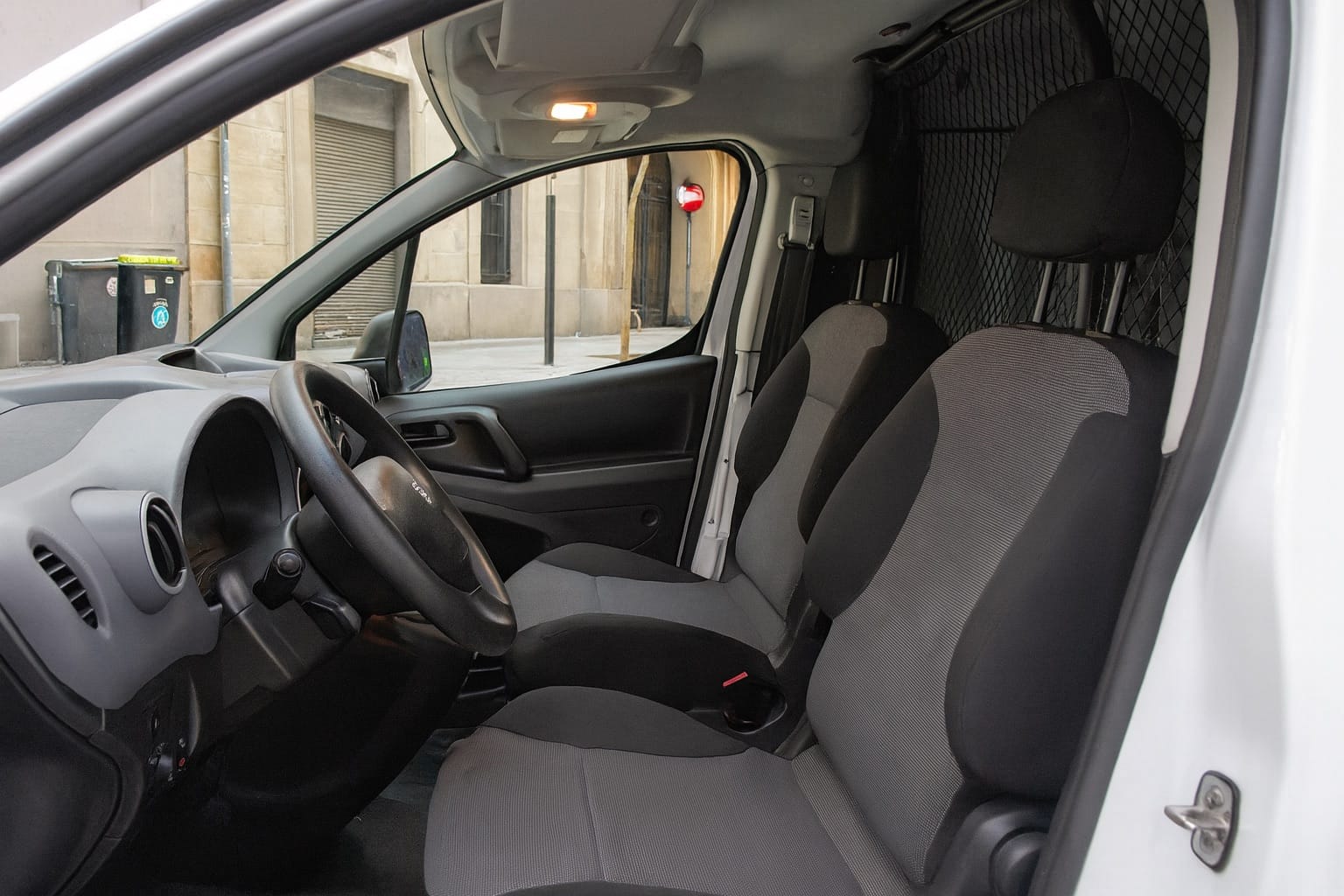 Peugeot Partner Furgoneta with Cruise control