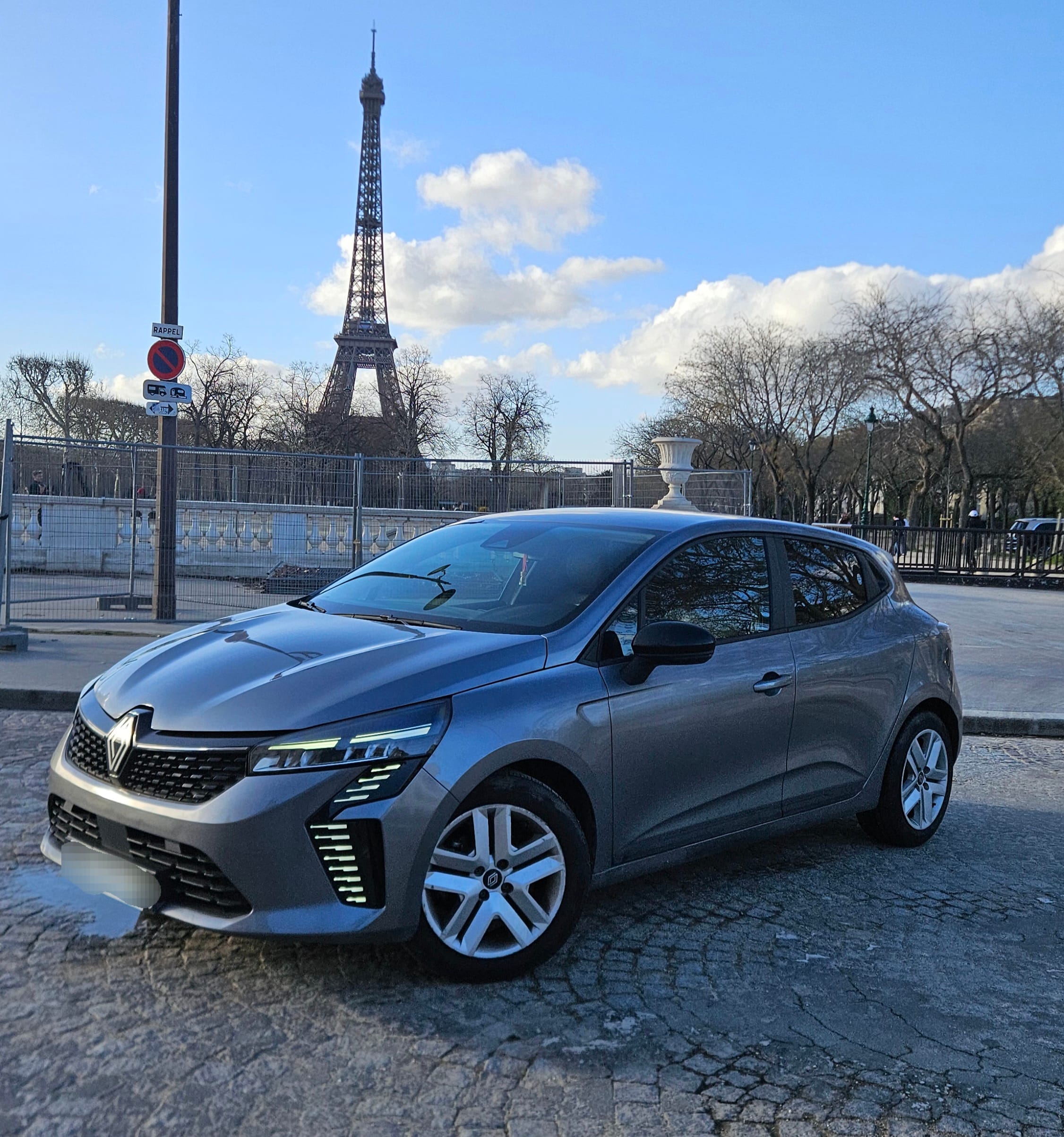 Renault Clio E-tech, 2024, Essence 95 / Électrique (hybride), automatique
