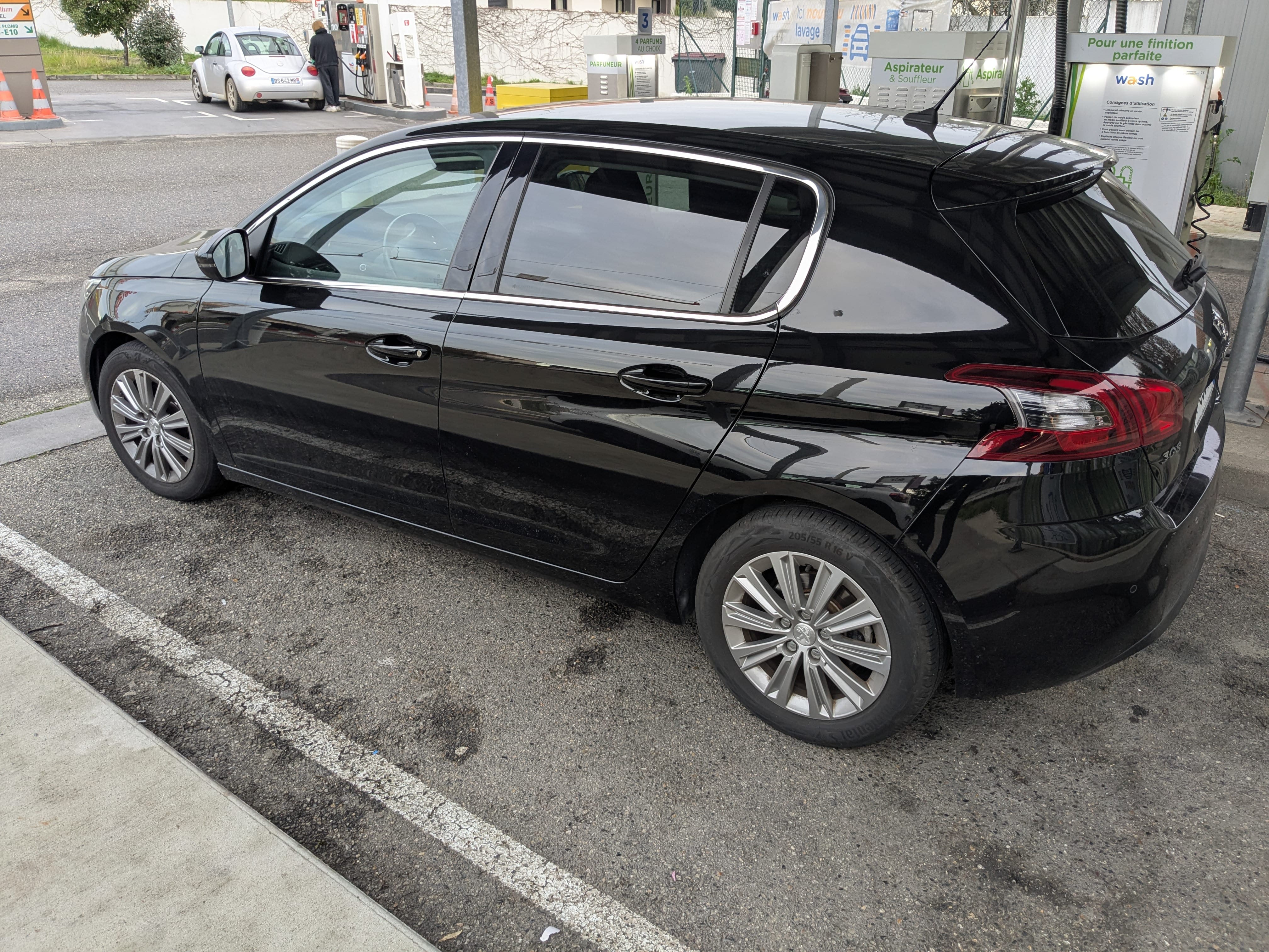 Peugeot 308 1.2 130cv Essence met GPS