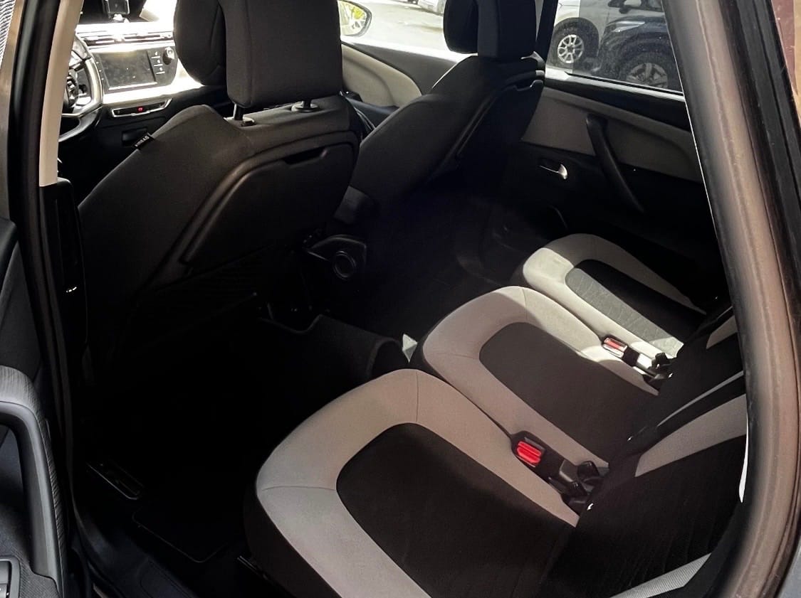 Citroen C4 Picasso mit Rückfahrkamera
