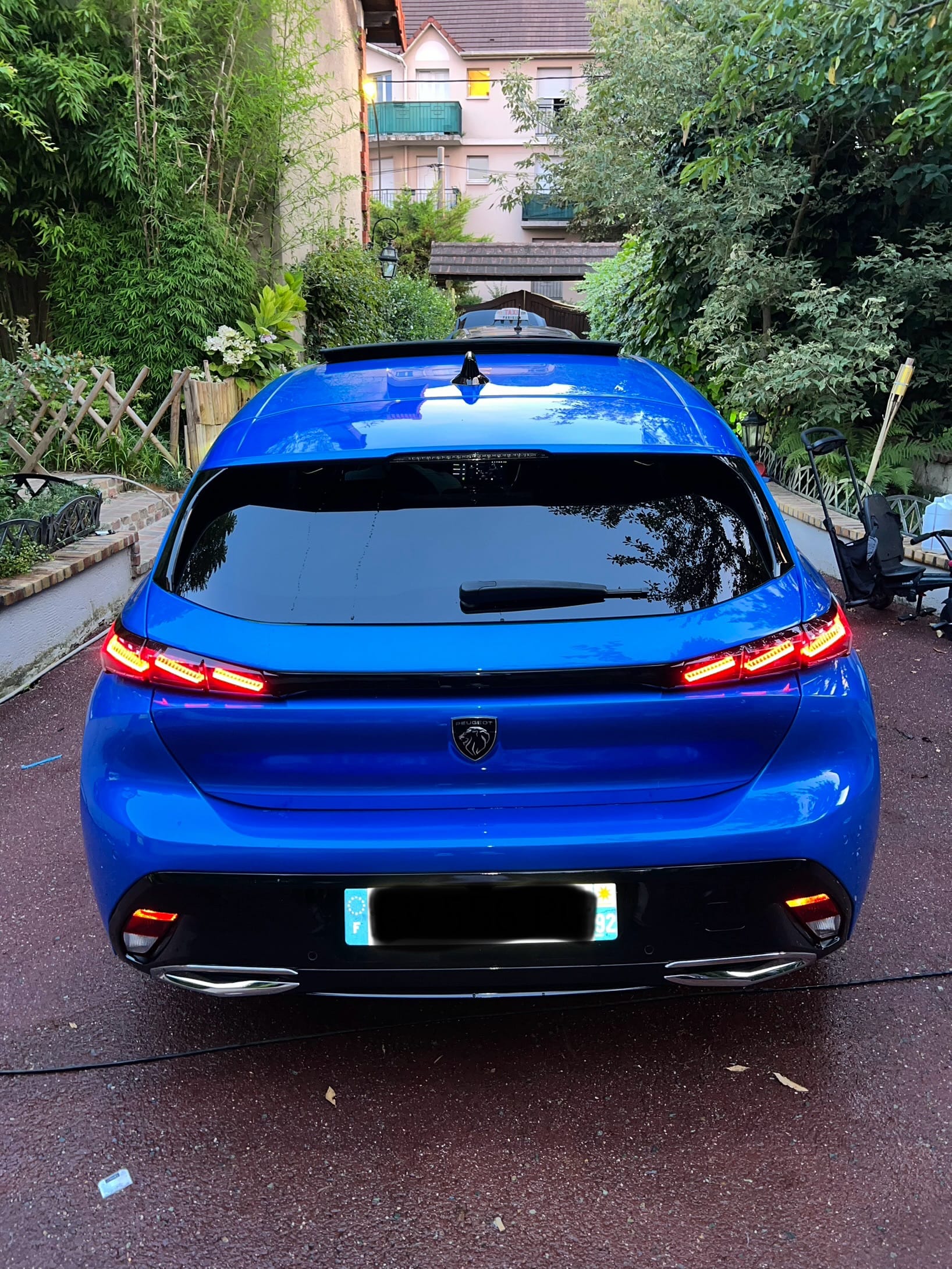 Peugeot 308 GT avec GPS