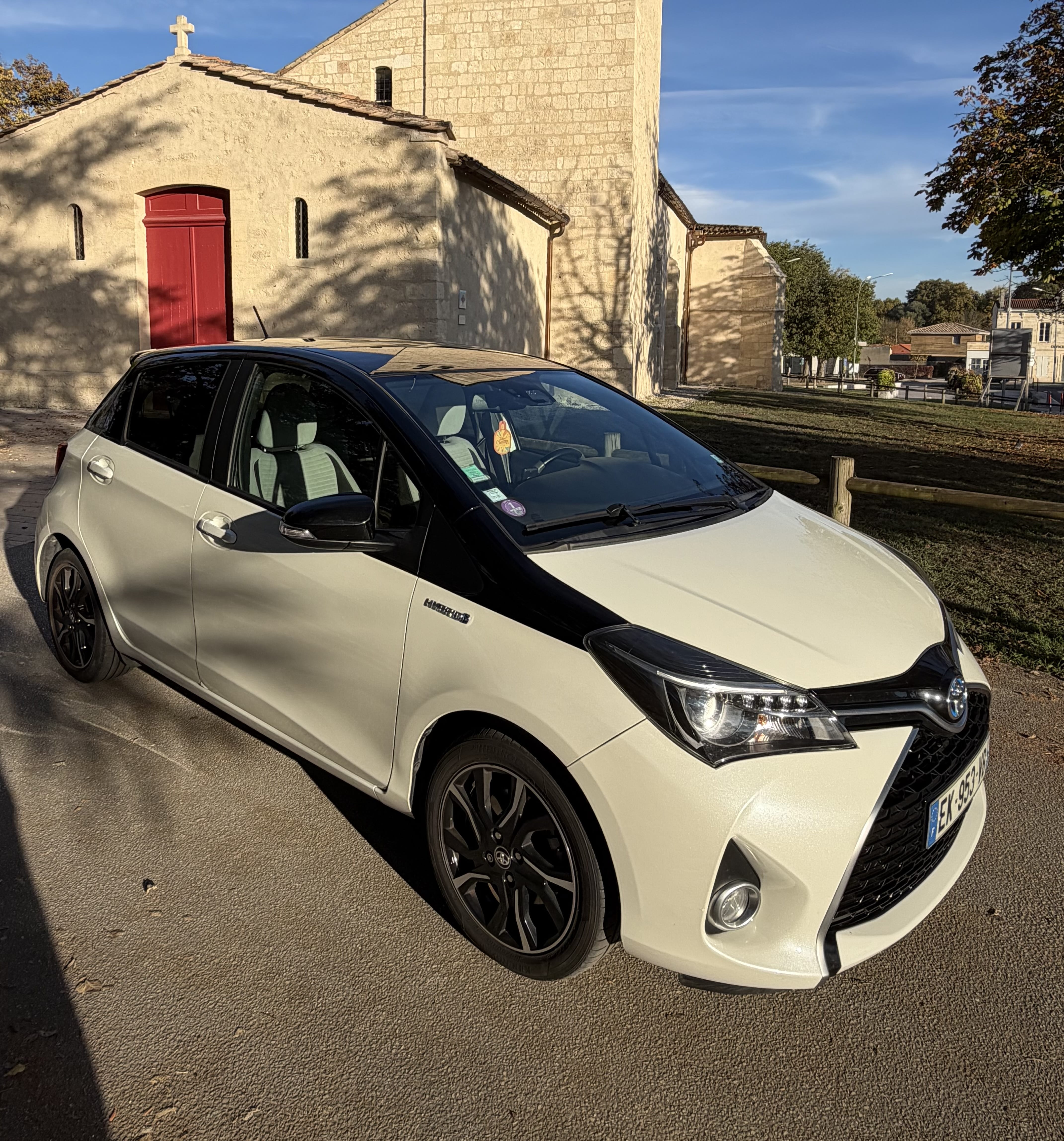 Toyota Yaris Hybride, 2017, Essence 98, automatique