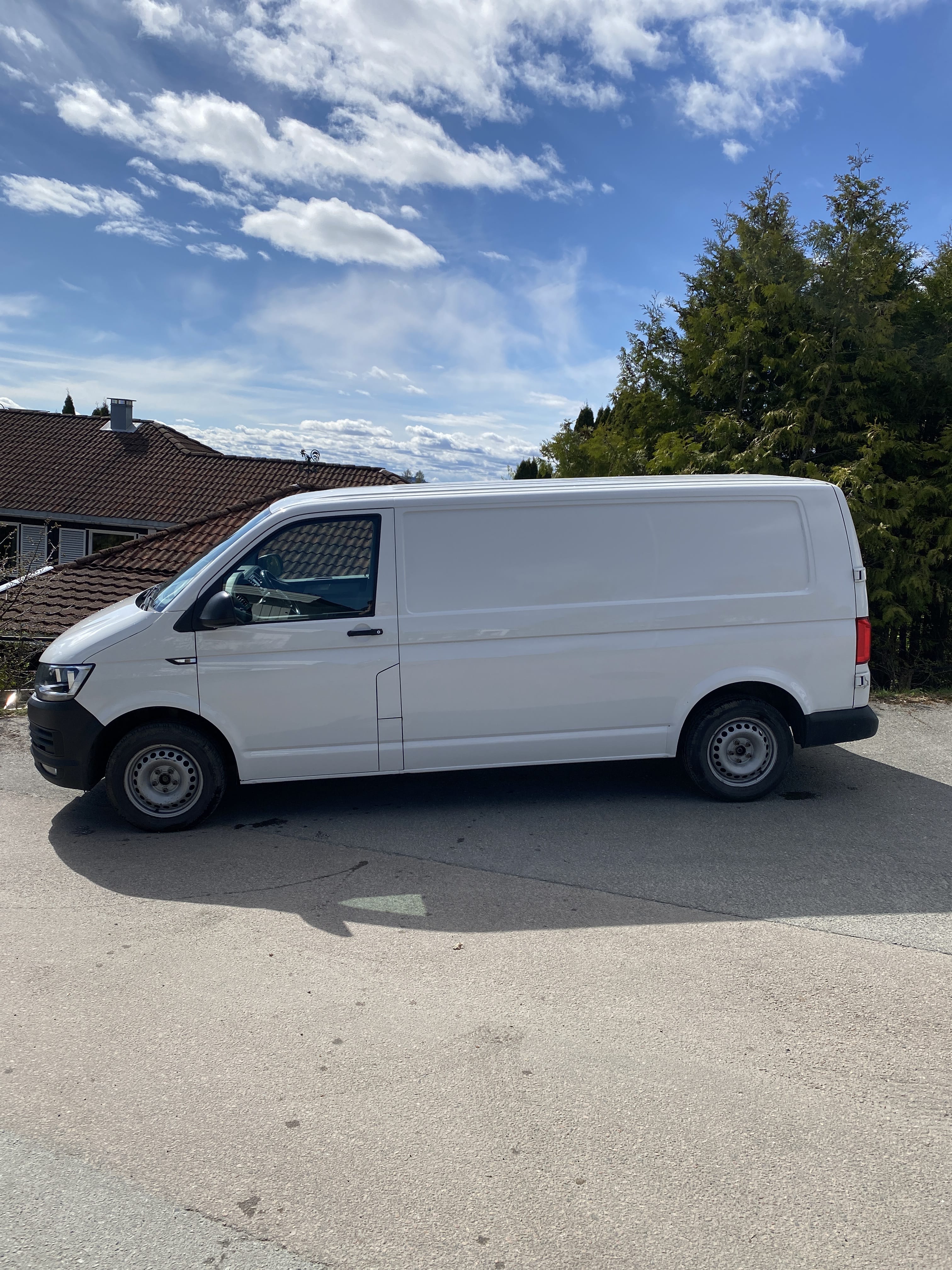 Volkswagen Transporter 2.0 Diesel. (150 HK) med Aircondition