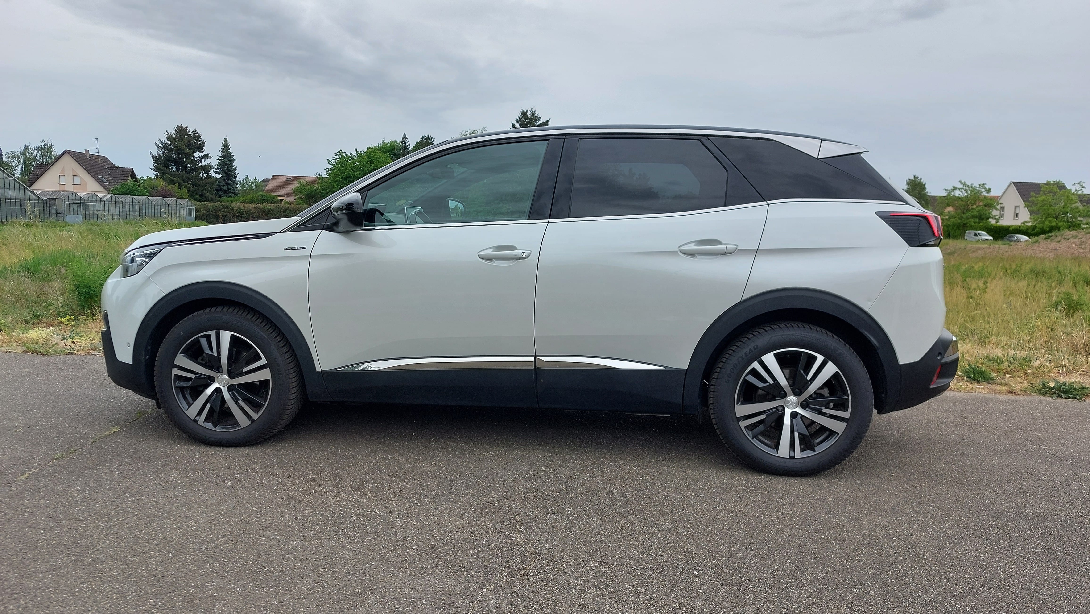 Peugeot 3008 2L HDI 150 CV avec Climatisation