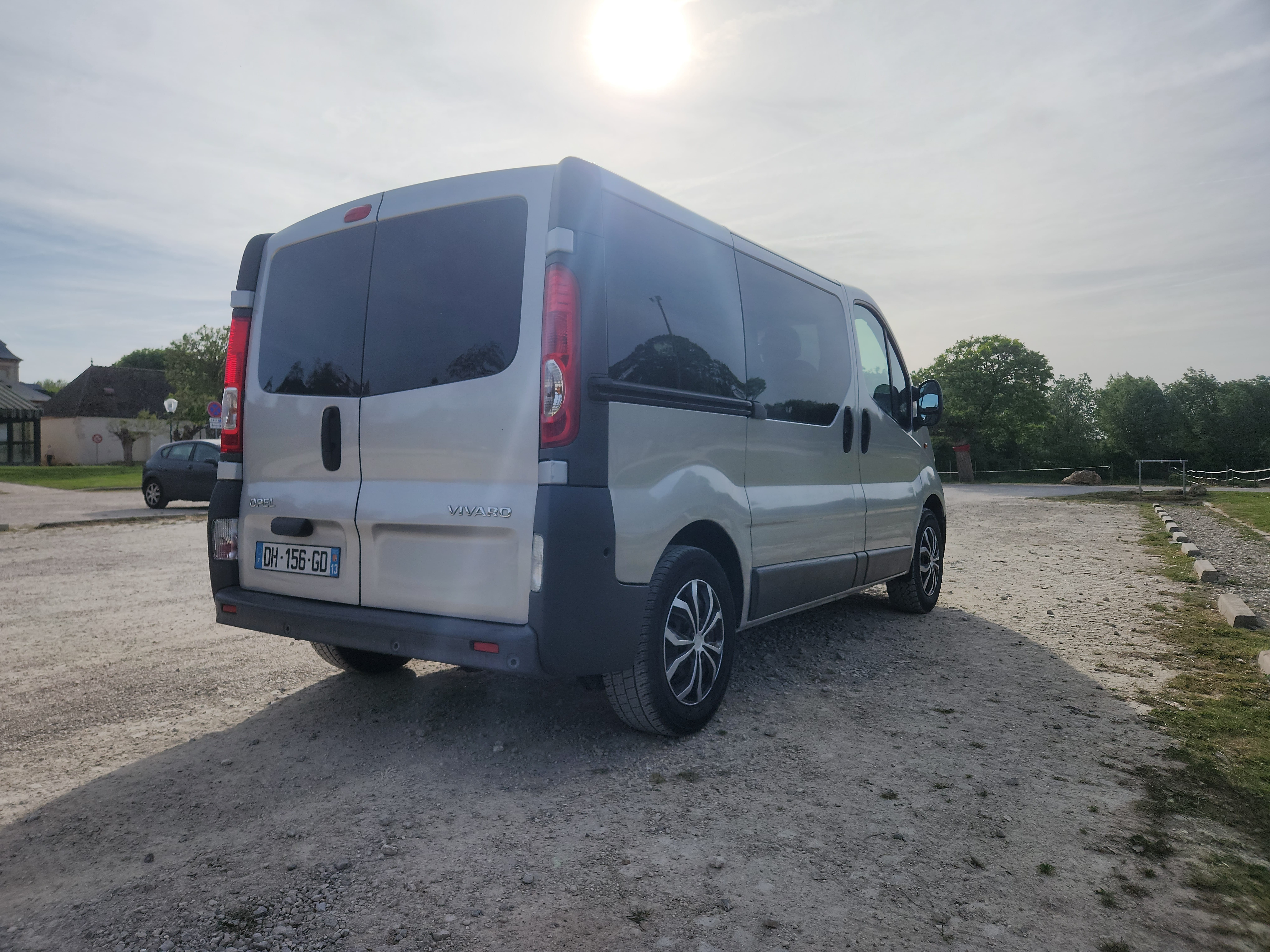 Opel Vivaro Combi mit Klimaanlage