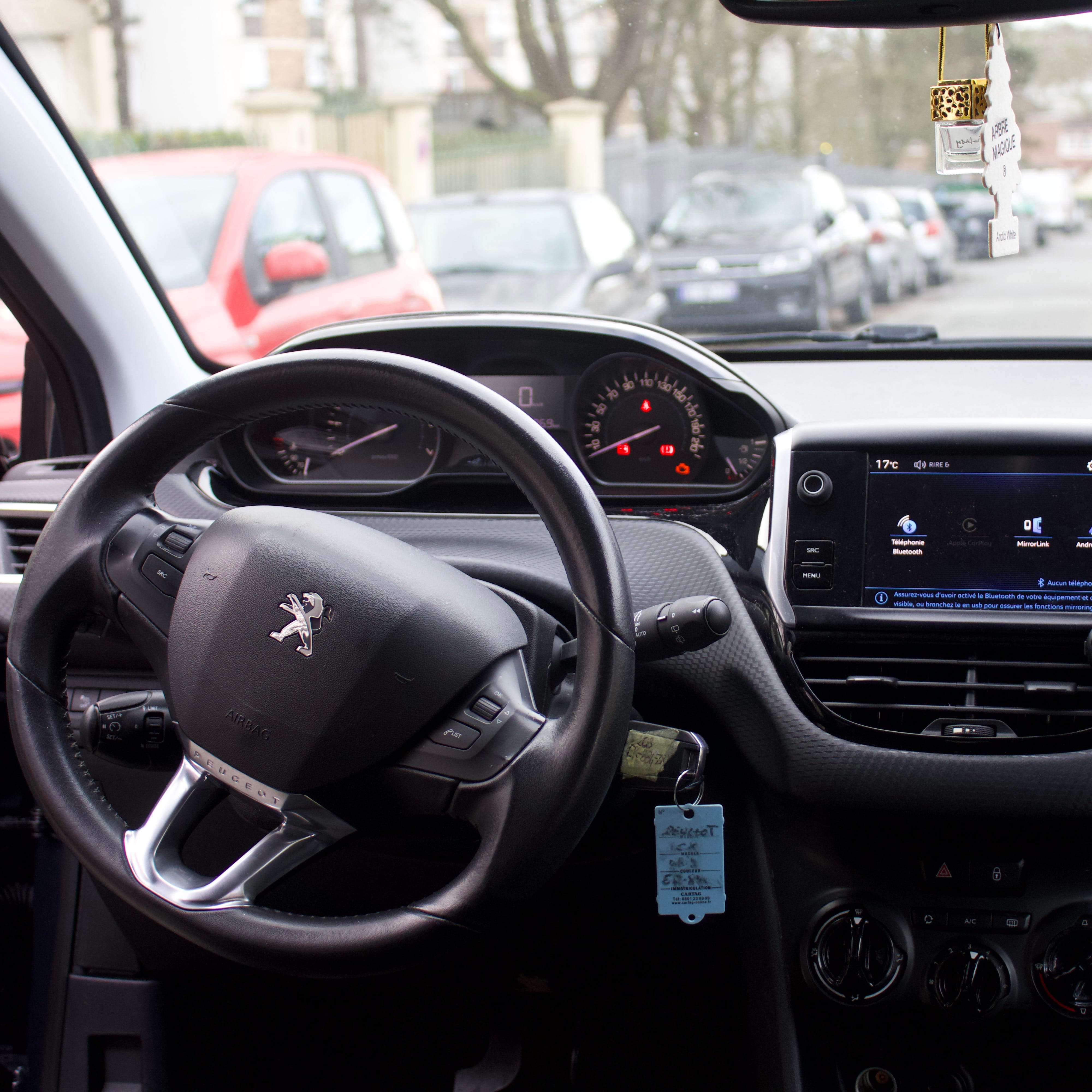 Peugeot 208 avec Régulateur de vitesse