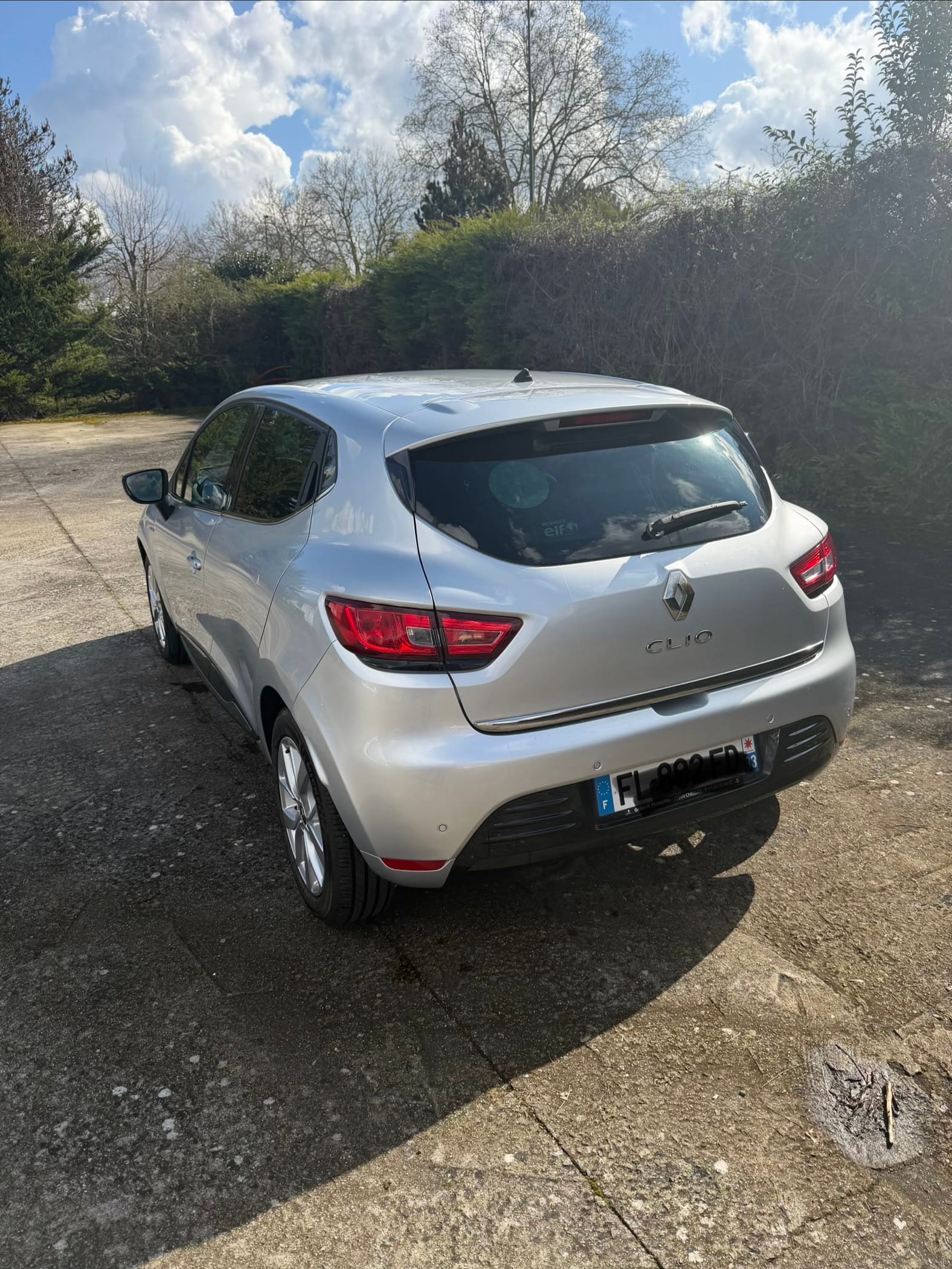 Renault Clio avec GPS