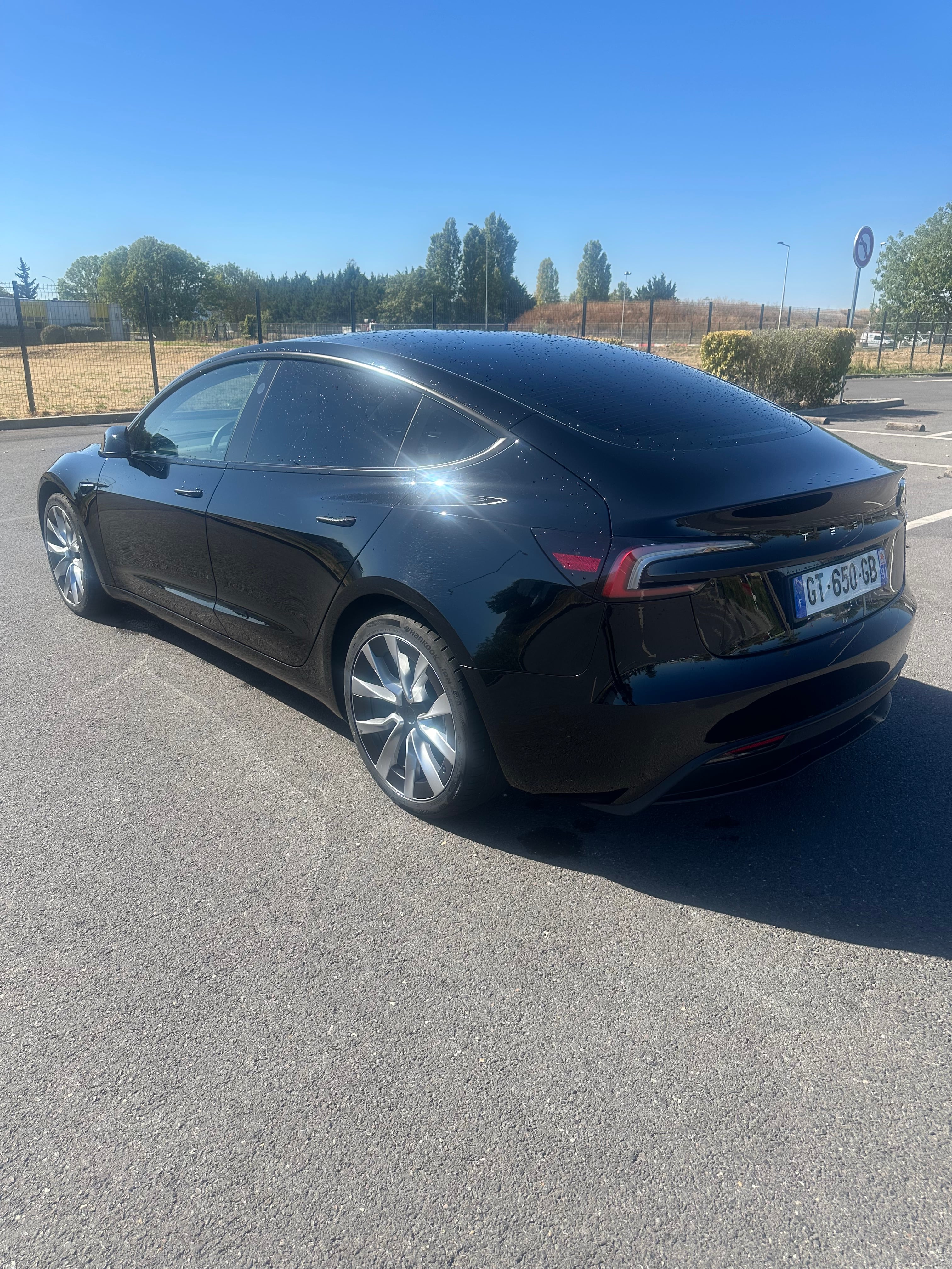 Tesla Model 3 avec Caméra de recul