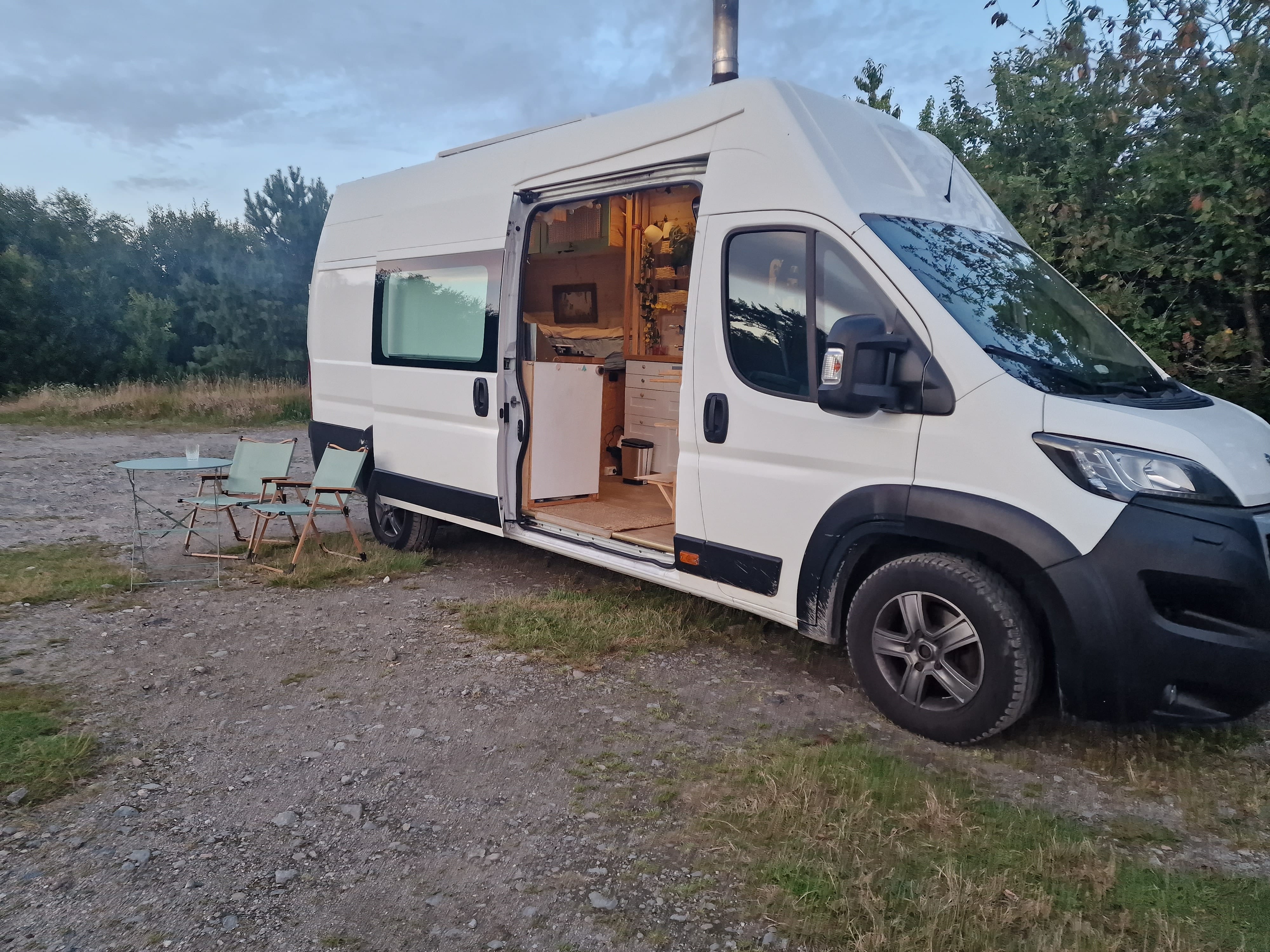 Peugeot Boxer Campervan med peis og kjøkken, 2017, Diesel