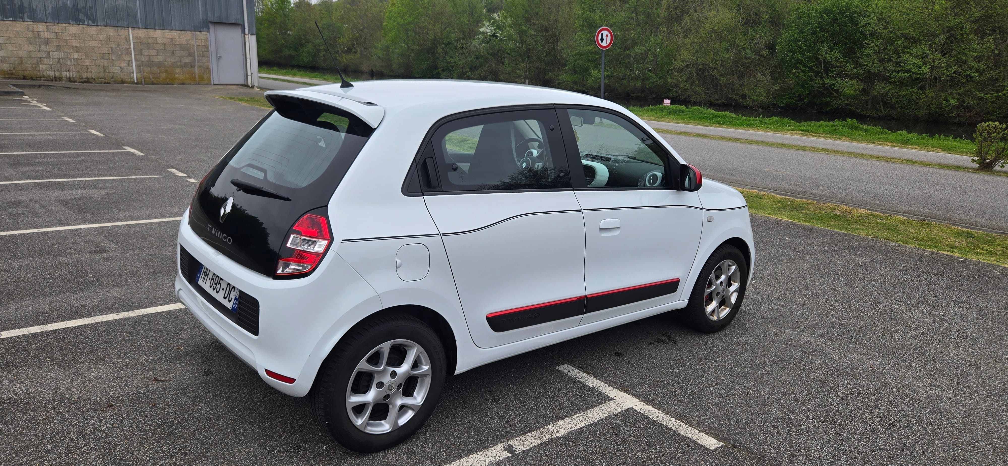 Renault Twingo III 1.0 SCE 70 ENERGY LIMITED avec Audio Bluetooth