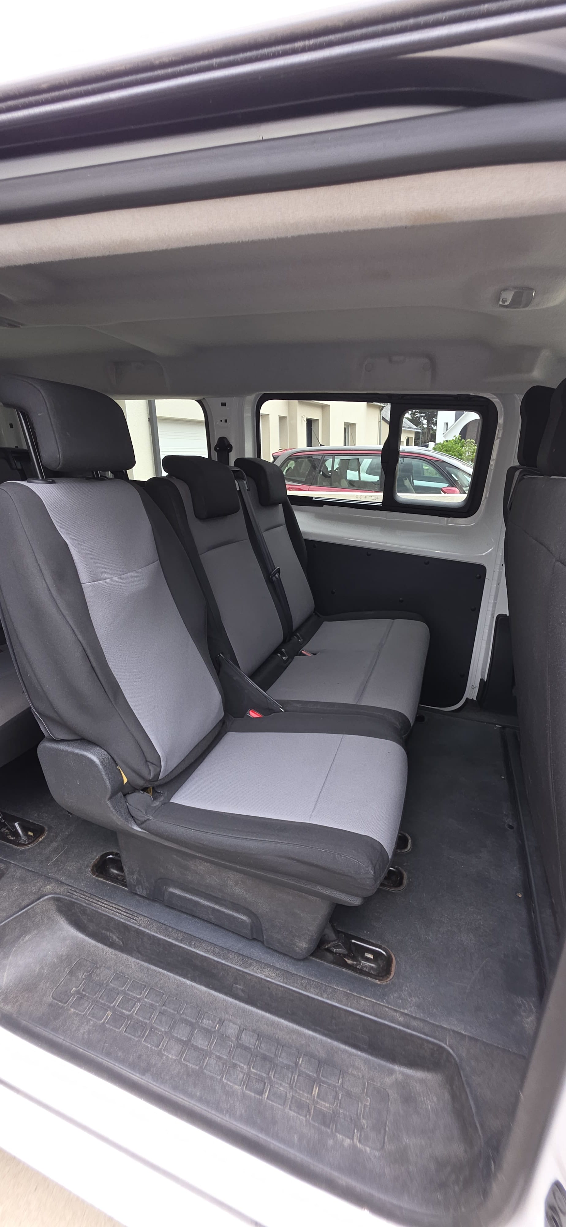 Peugeot Traveller avec Apple CarPlay