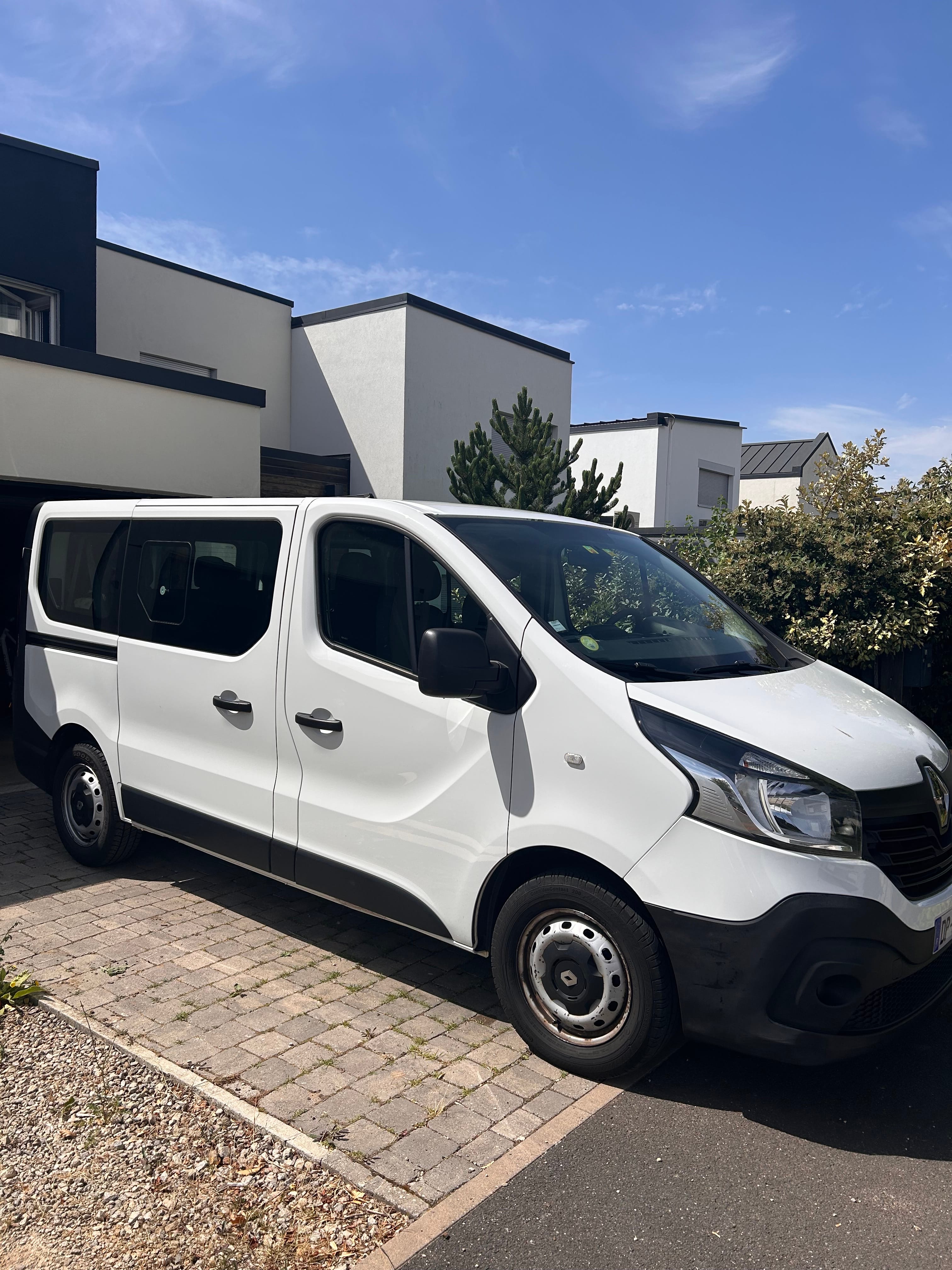 Renault Trafic Passenger avec Pneus neige