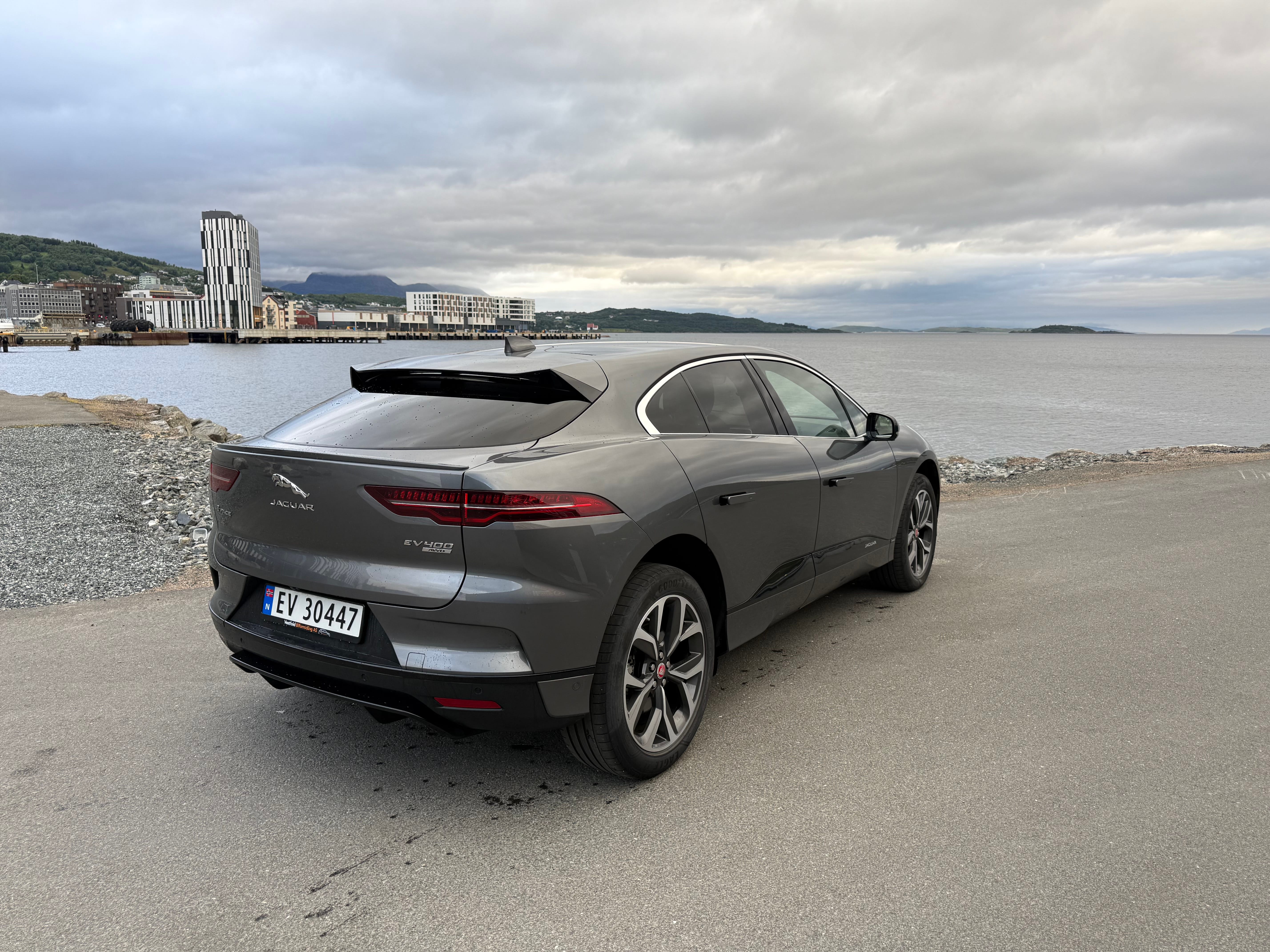 Jaguar I-Pace EV400 HSE med Ryggekamera