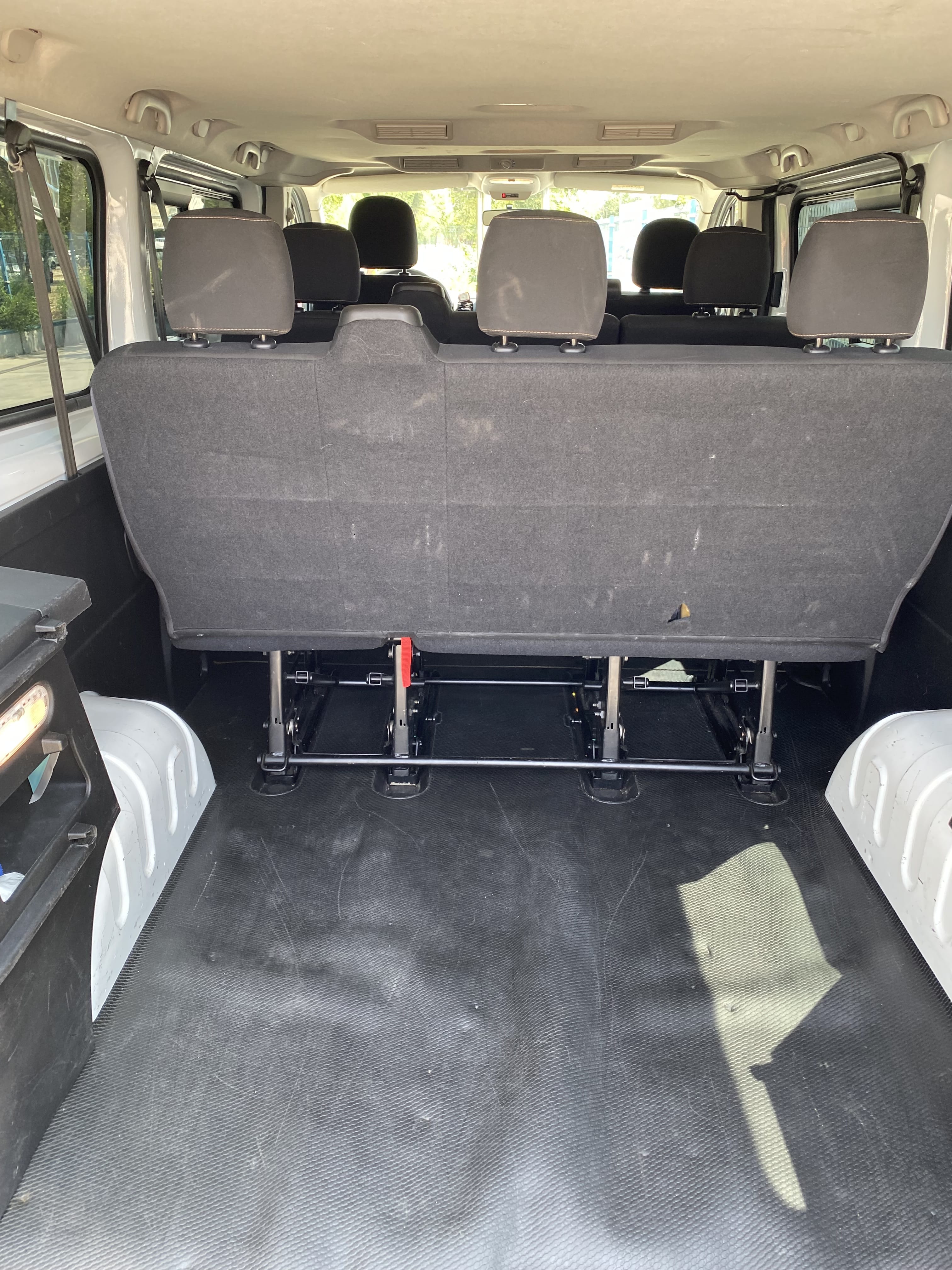 Renault Trafic Passenger con Silla infantil