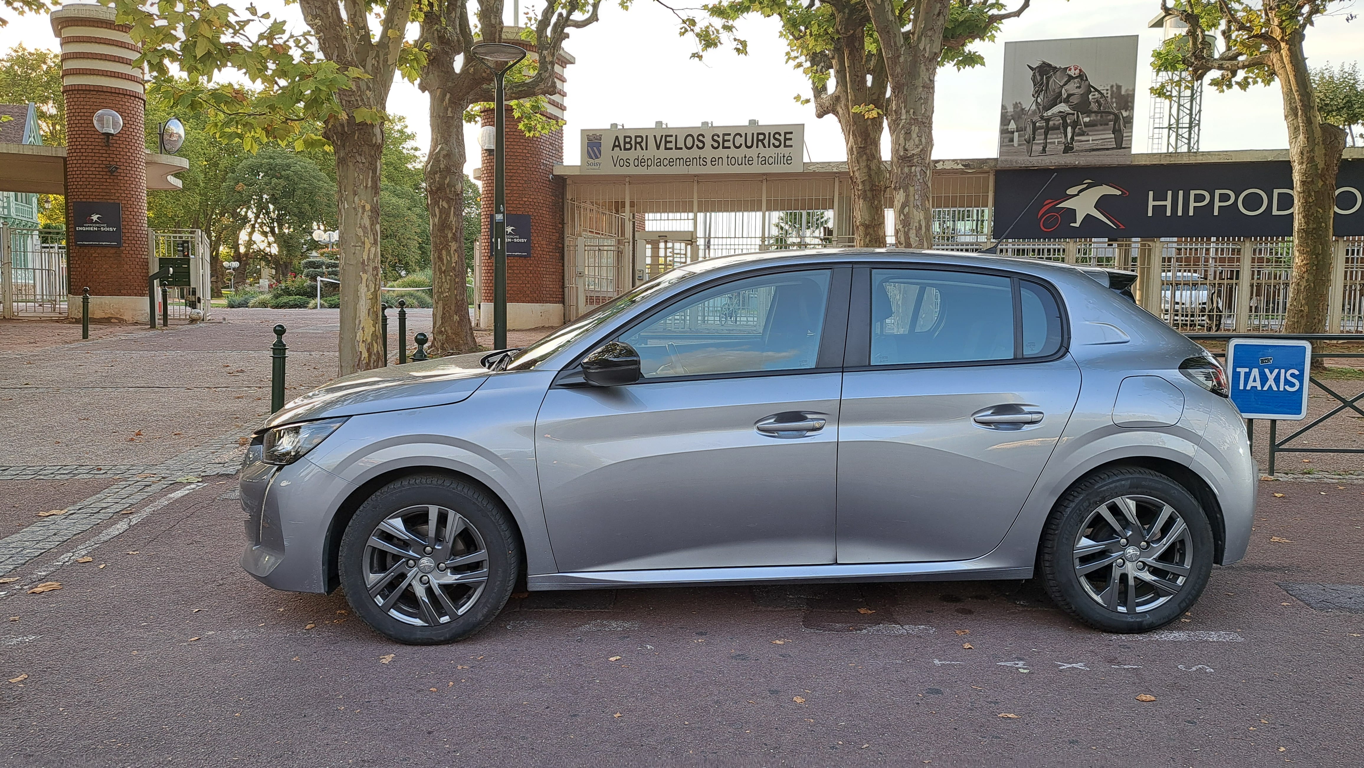 Peugeot 208 avec Climatisation