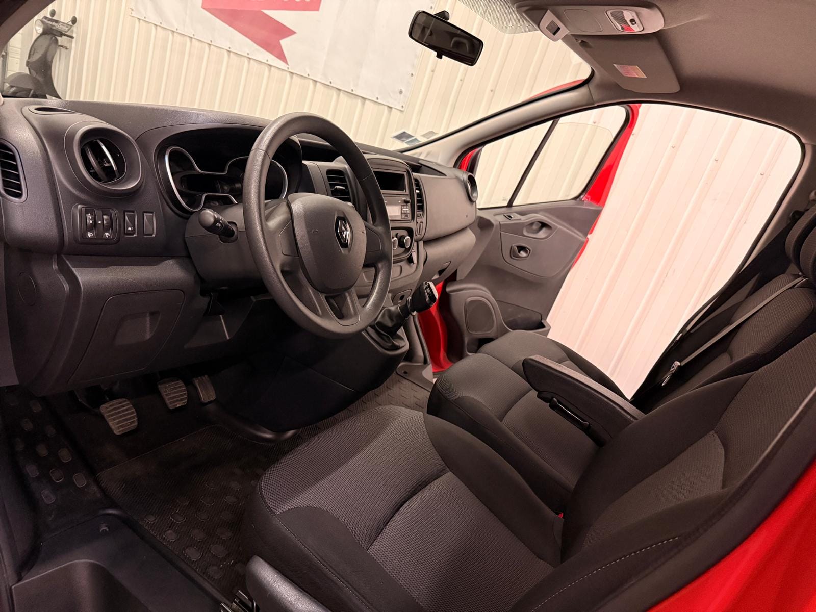 Renault Trafic Passenger 2.0 DCI 145CH avec Port USB