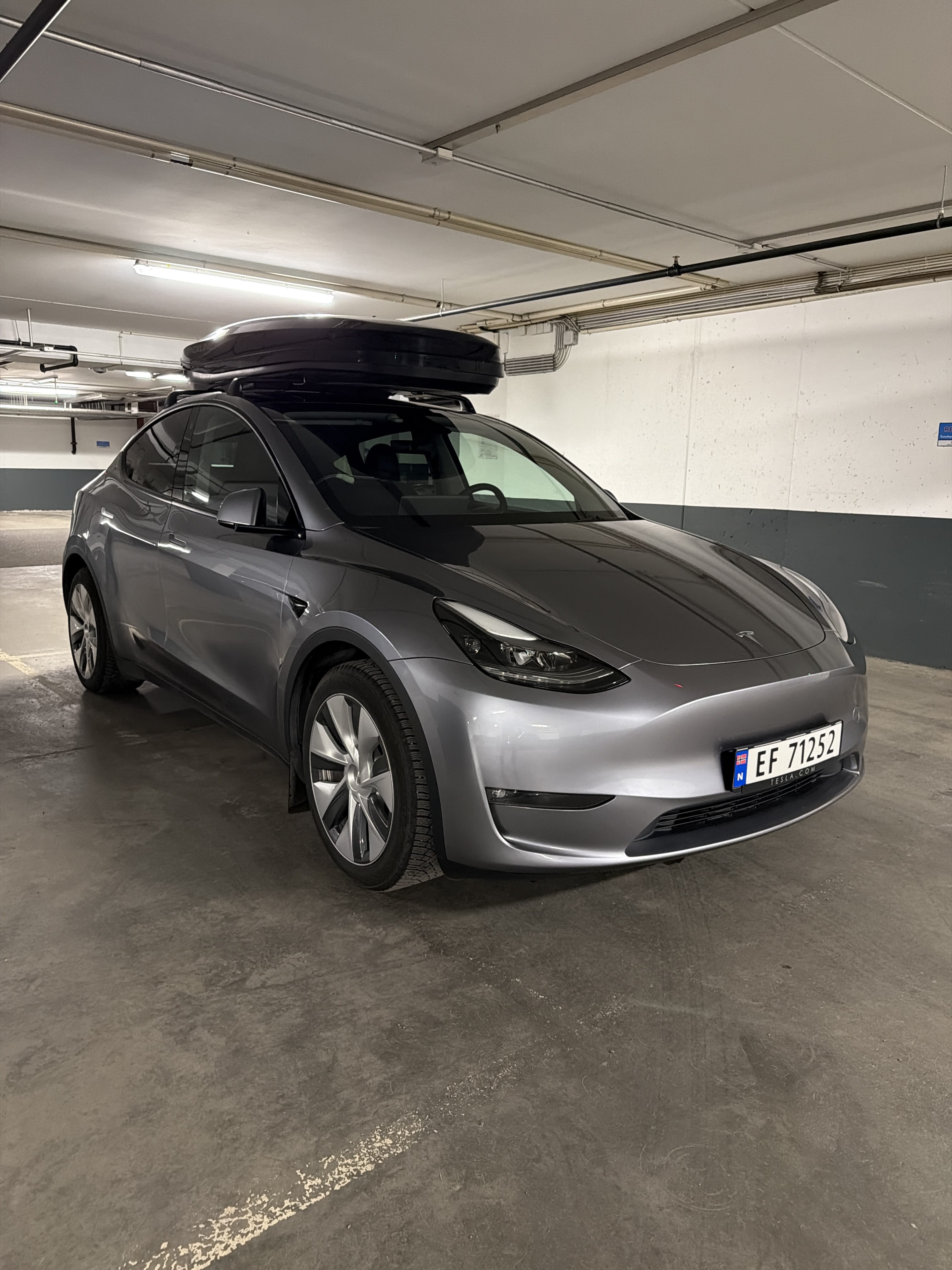 Tesla Model Y Long Range med Firehjulstrekk
