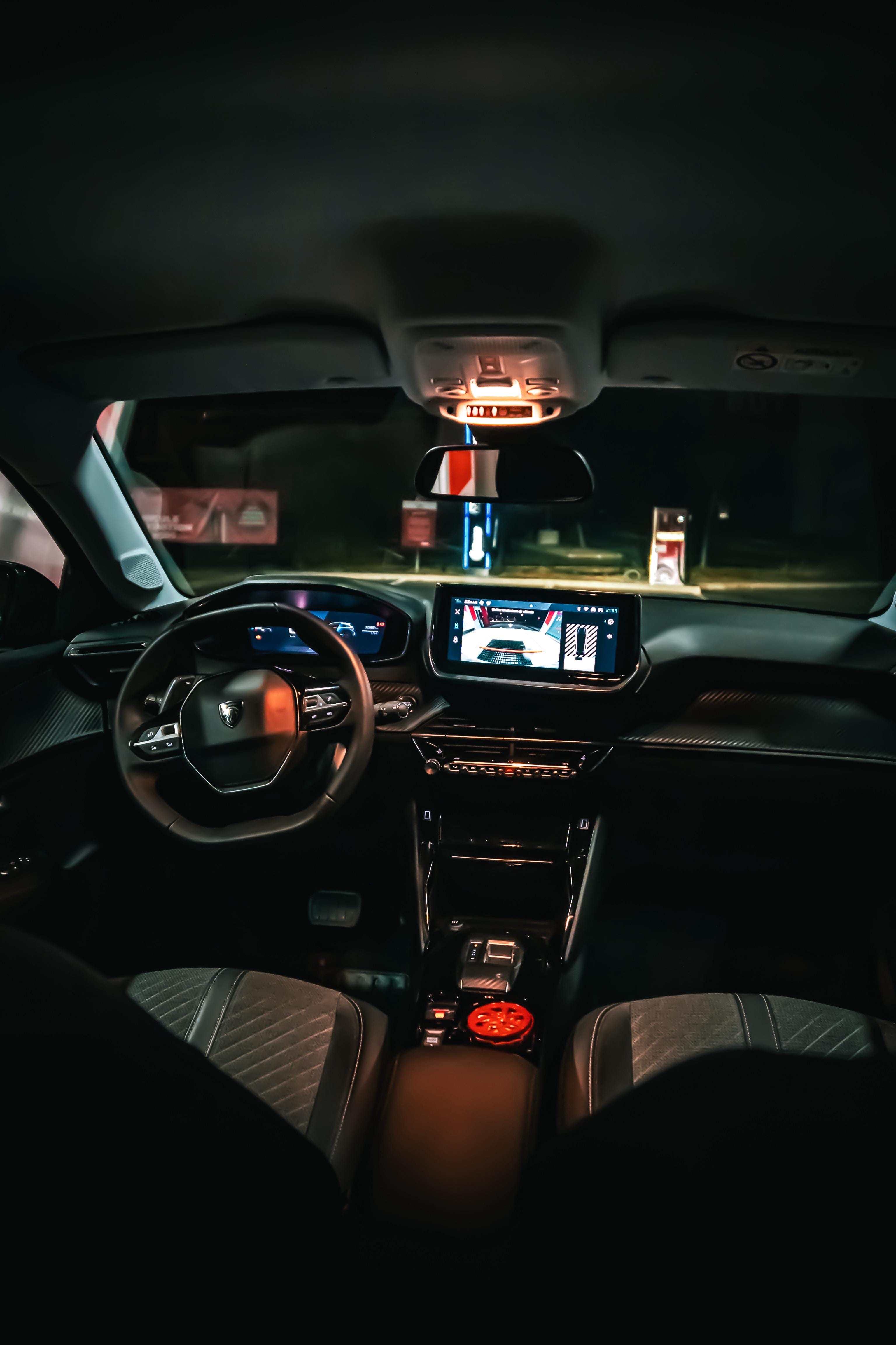 Peugeot 208 avec GPS