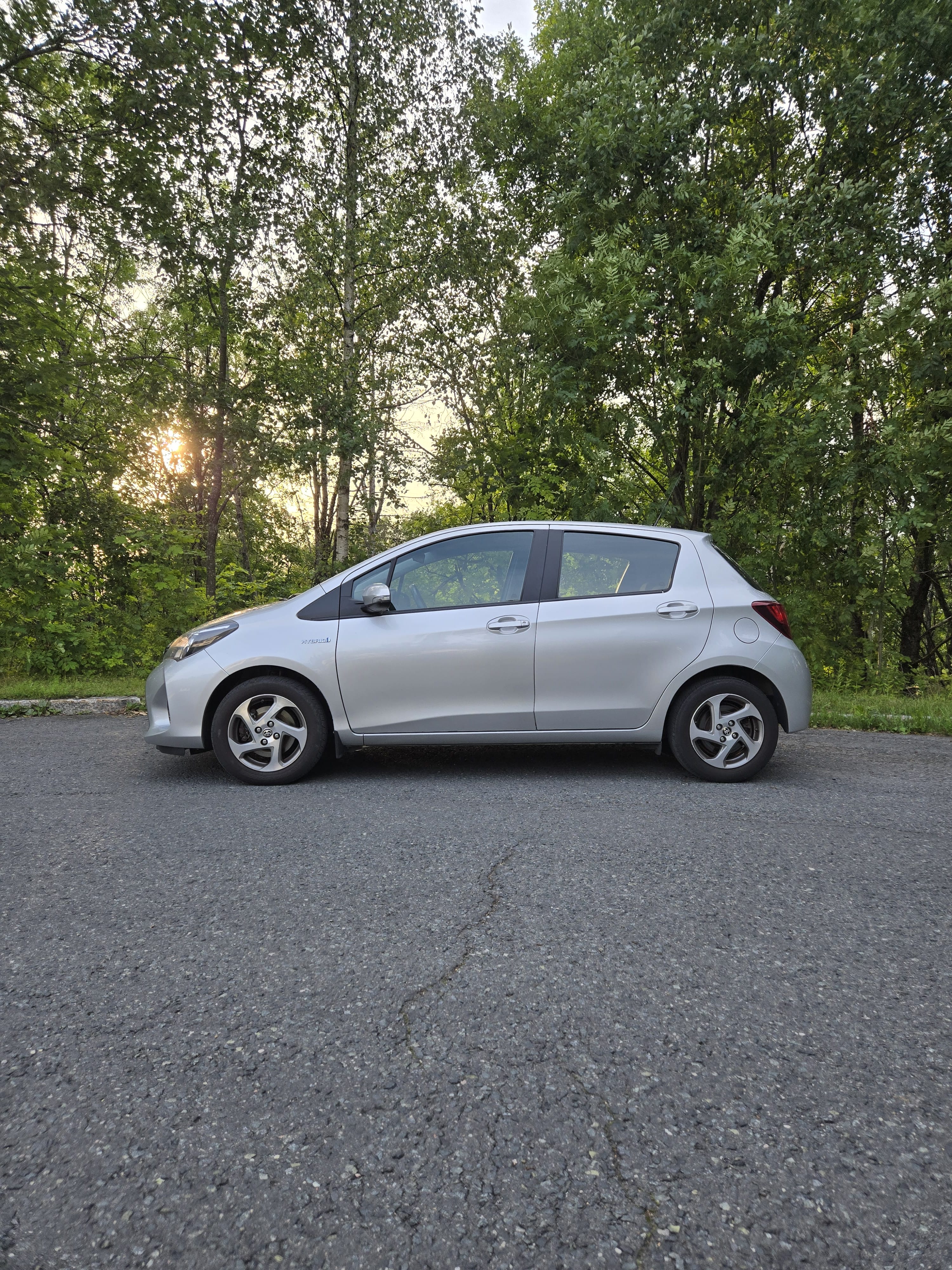 Toyota Yaris Hybrid 1,5 Automat, Bensin/Hybrid, inkl Beboerkort parkering med Aircondition