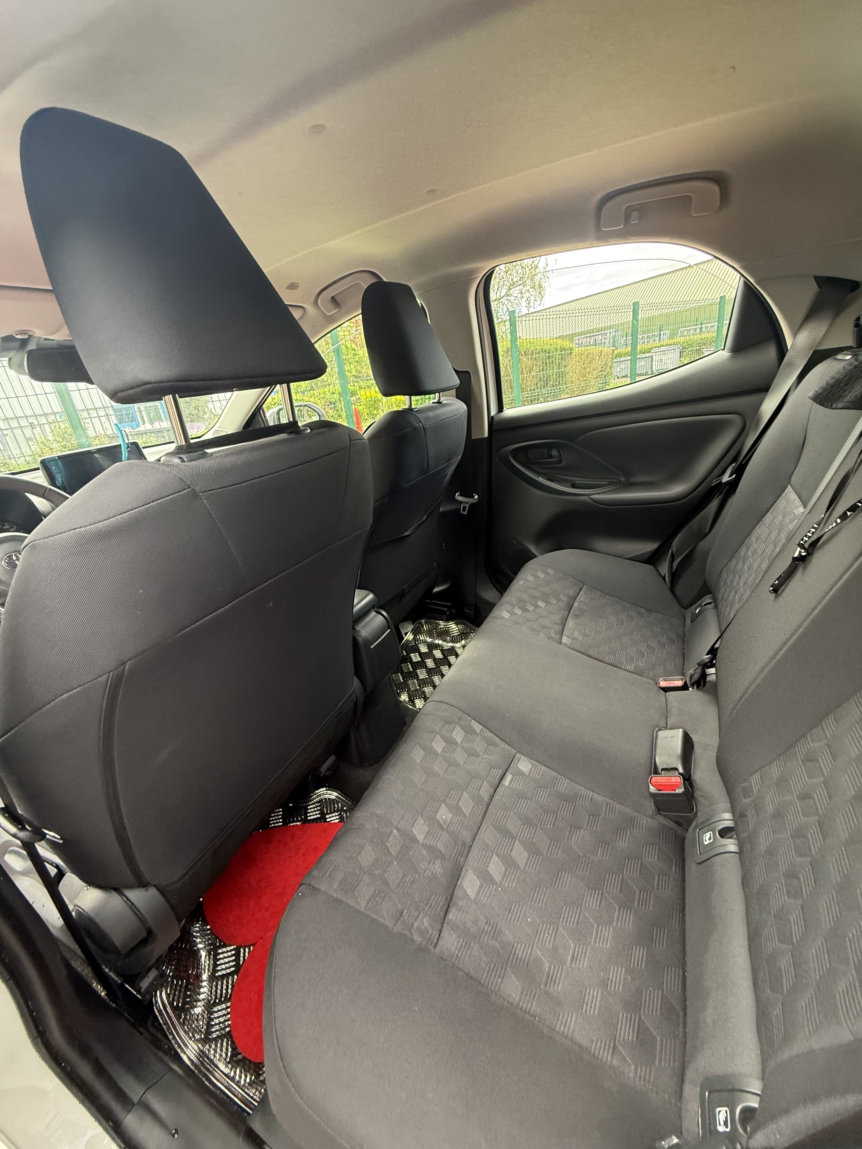 Toyota Yaris Hybride avec Dashcam