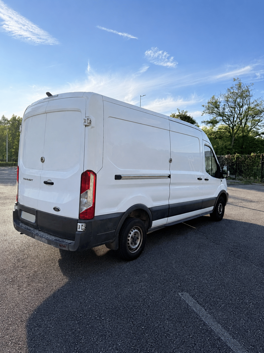 Ford Transit Fourgon 2l avec GPS