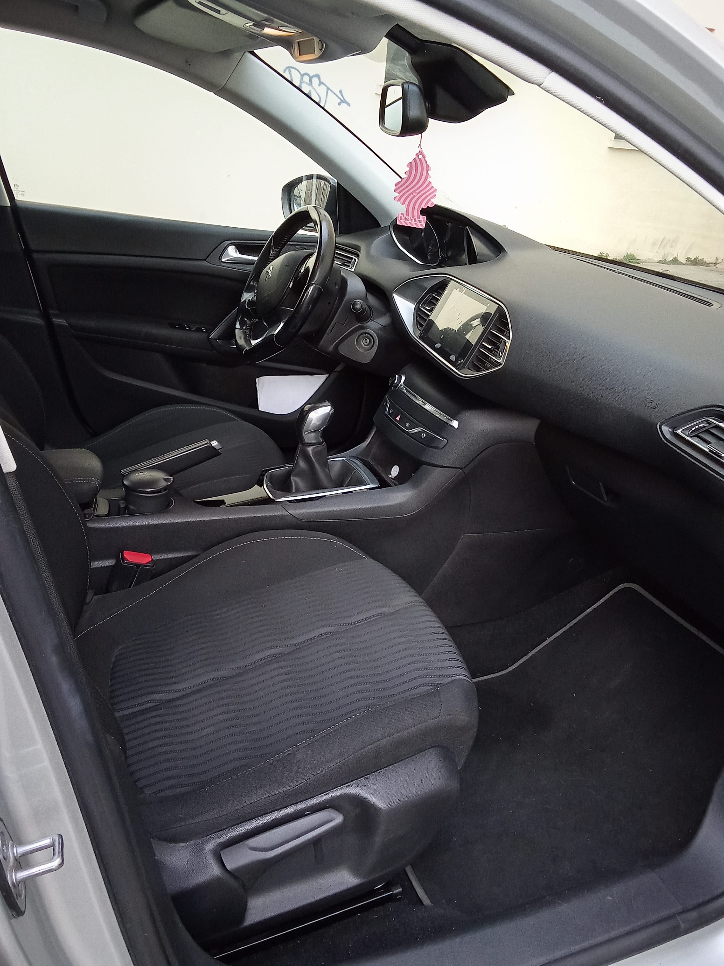 Peugeot 308 avec Entrée audio / iPod