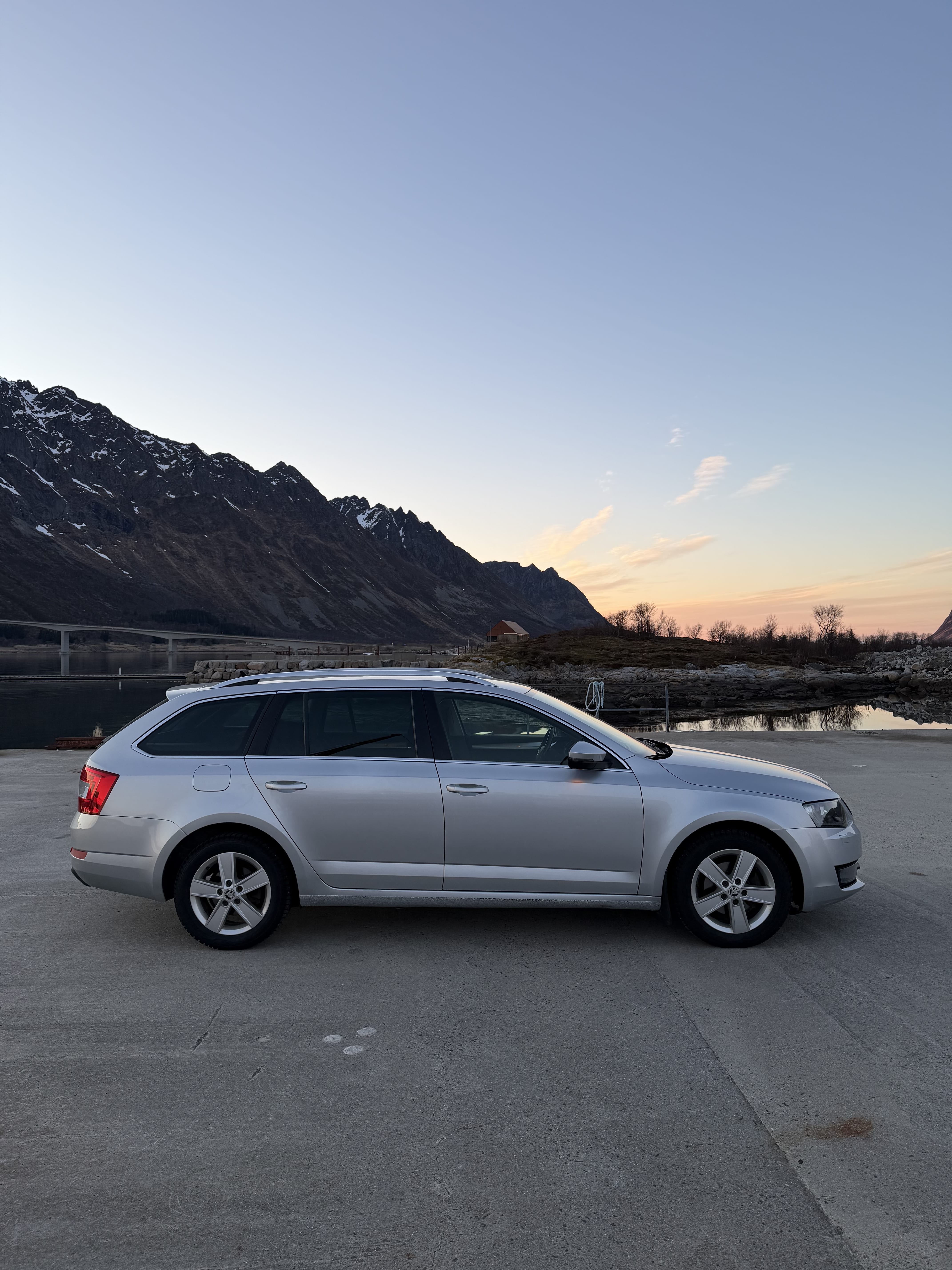 Skoda Octavia with Air conditioning