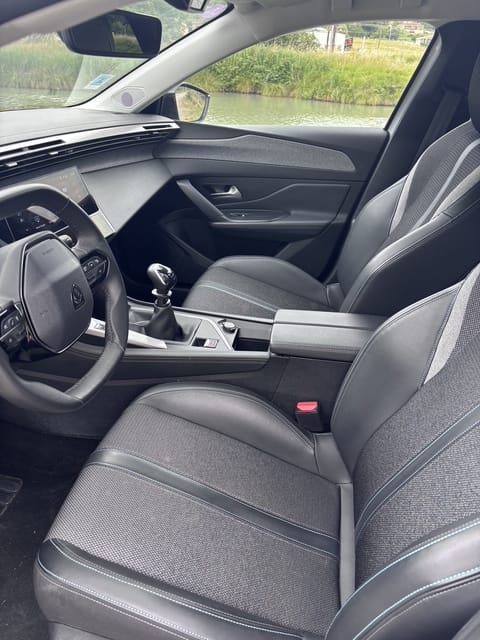 Peugeot 308 SW Allure 5 places - PARKING AEROPORT BLAGNAC avec Régulateur de vitesse