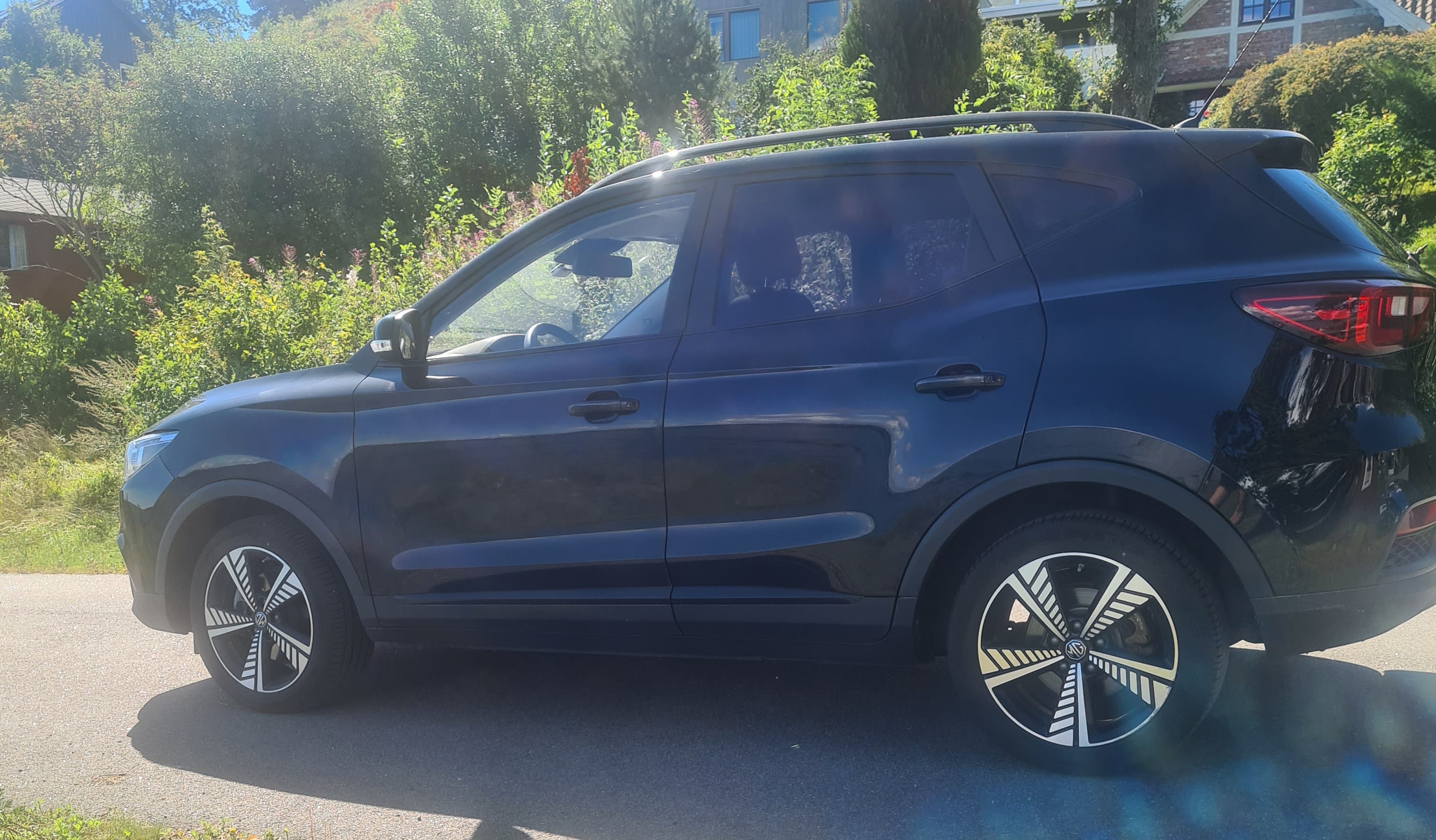 Mg ZS EV med Dashcam