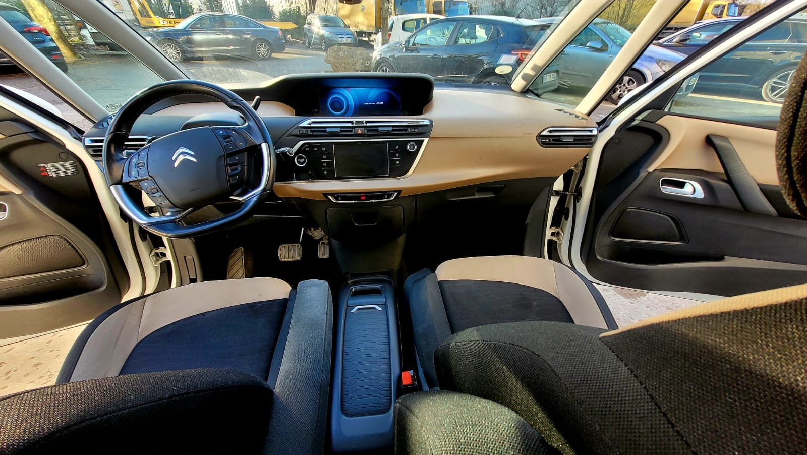 Citroen C4 Grand Picasso avec GPS