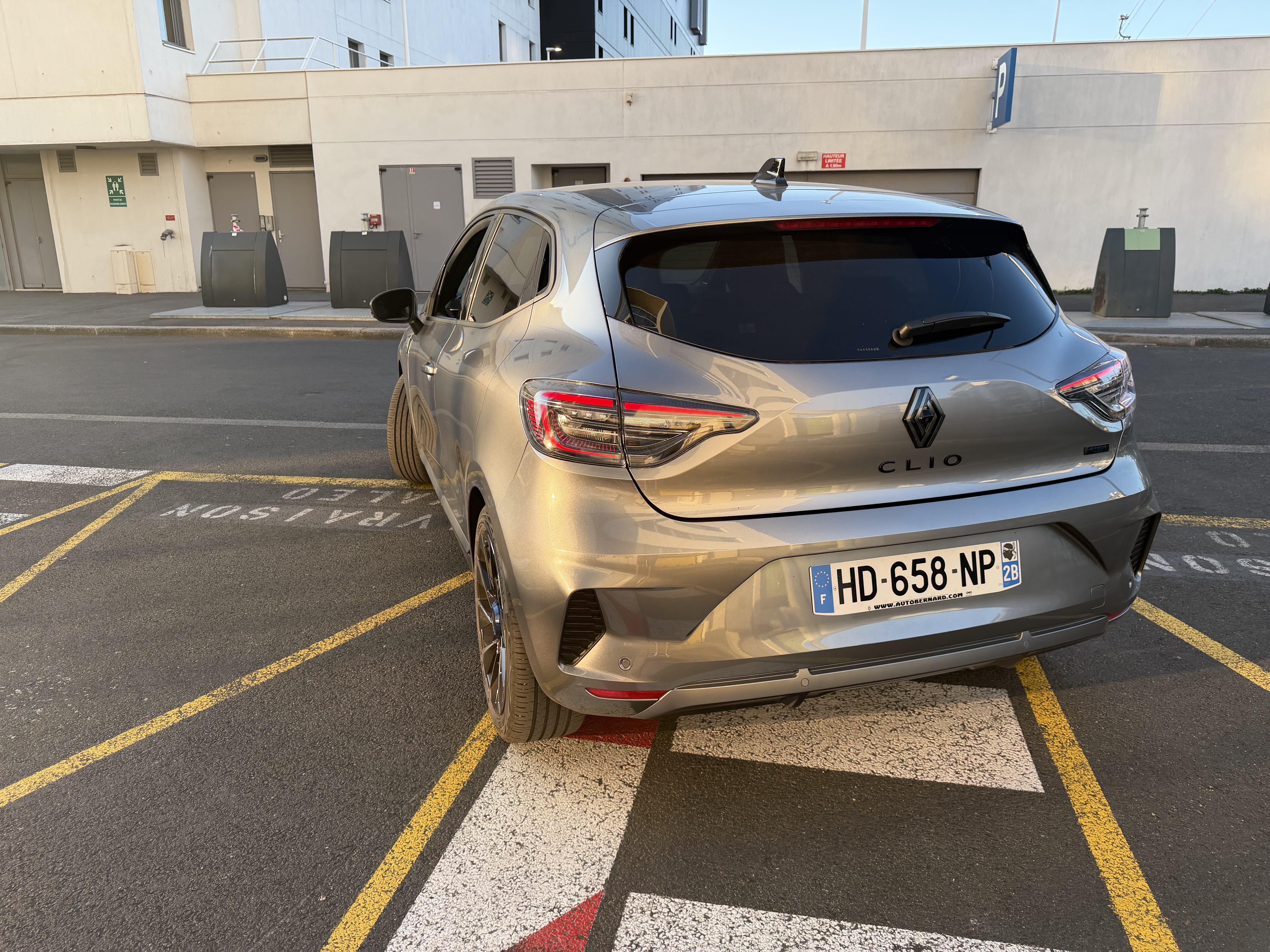 Renault Clio E-tech avec Caméra de recul