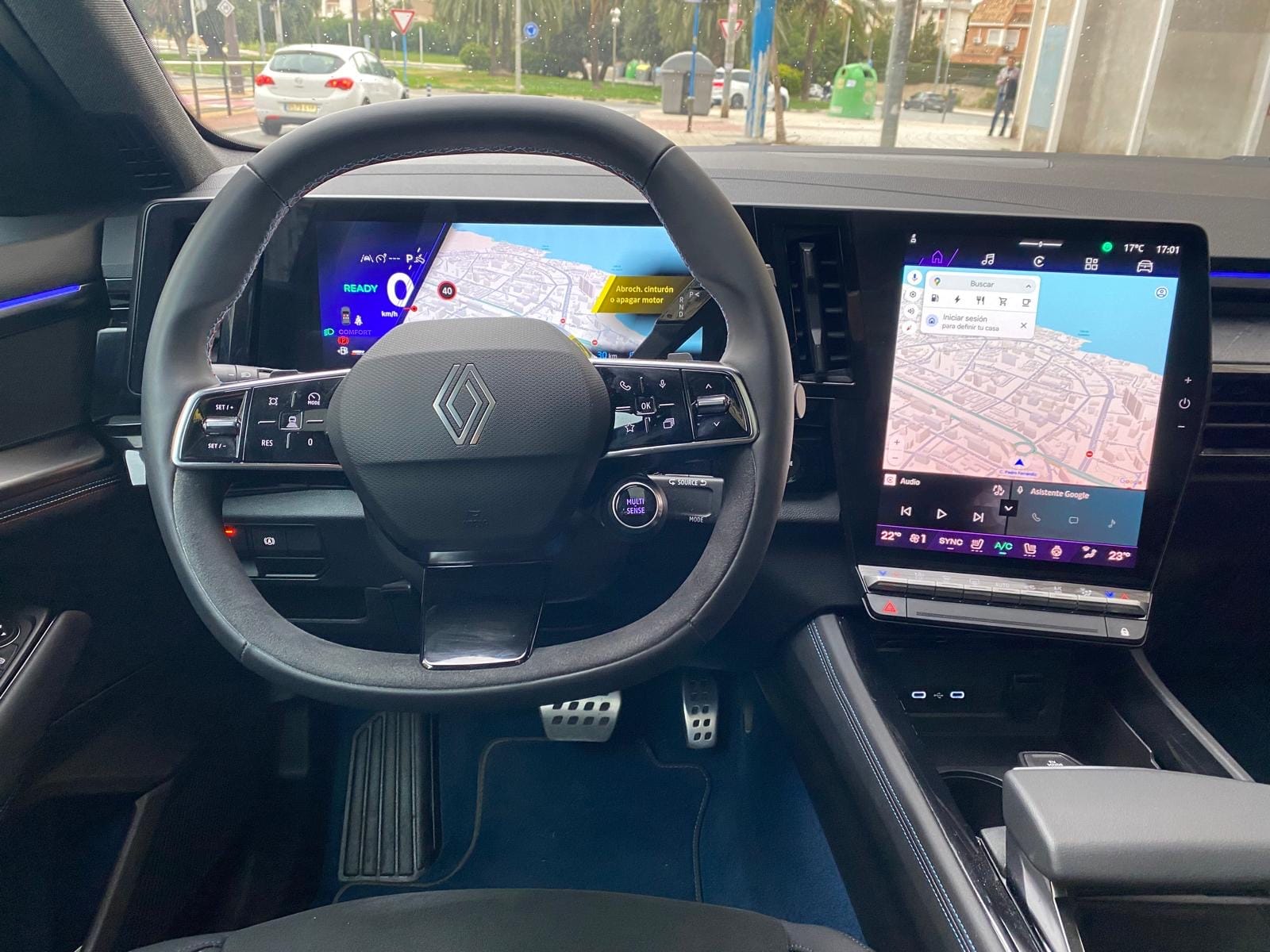 Renault Rafale E-Tech hybrid con Audio Bluetooth