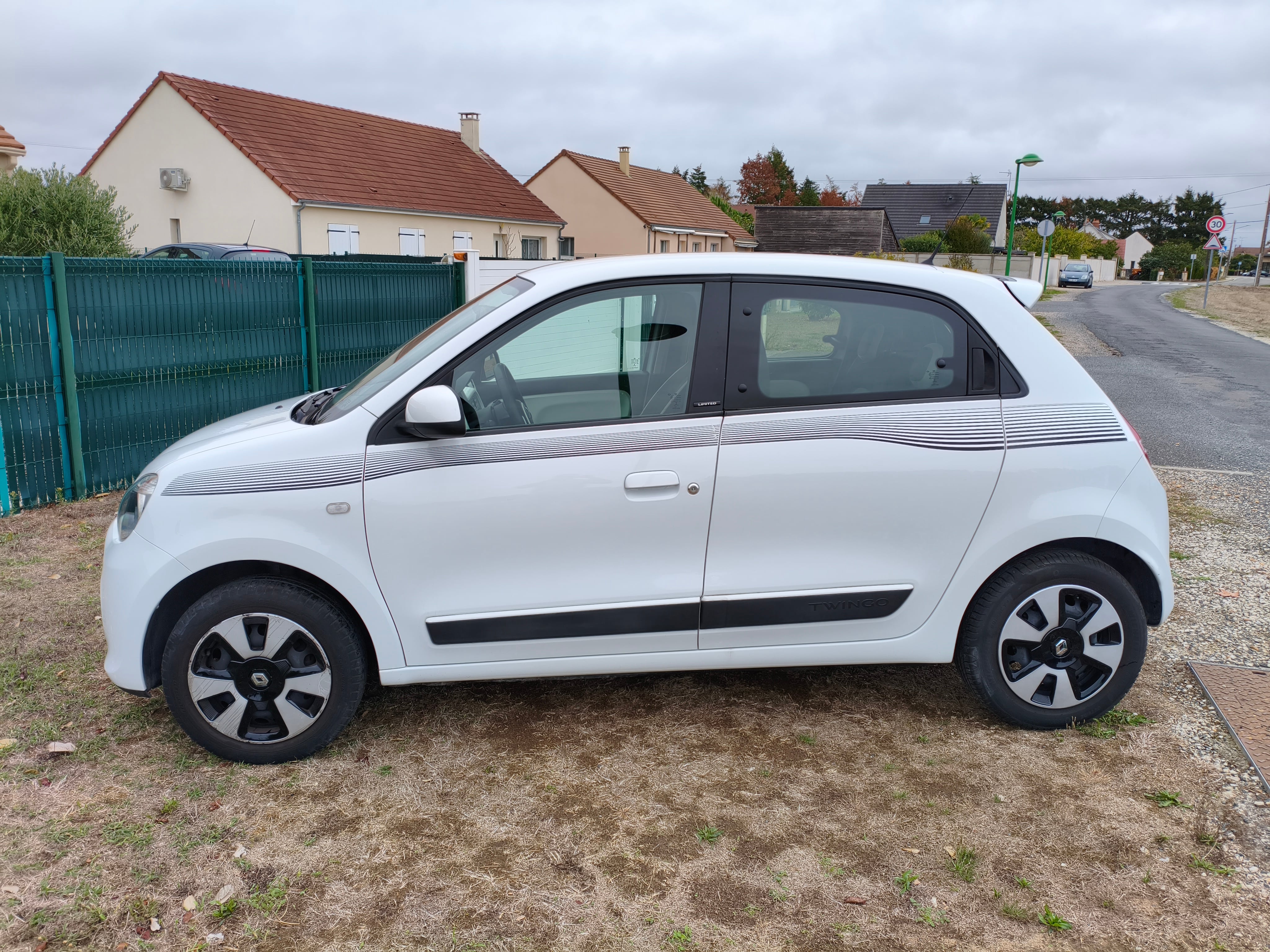 Renault Twingo III 0.9 Sce 70 Cv avec Climatisation