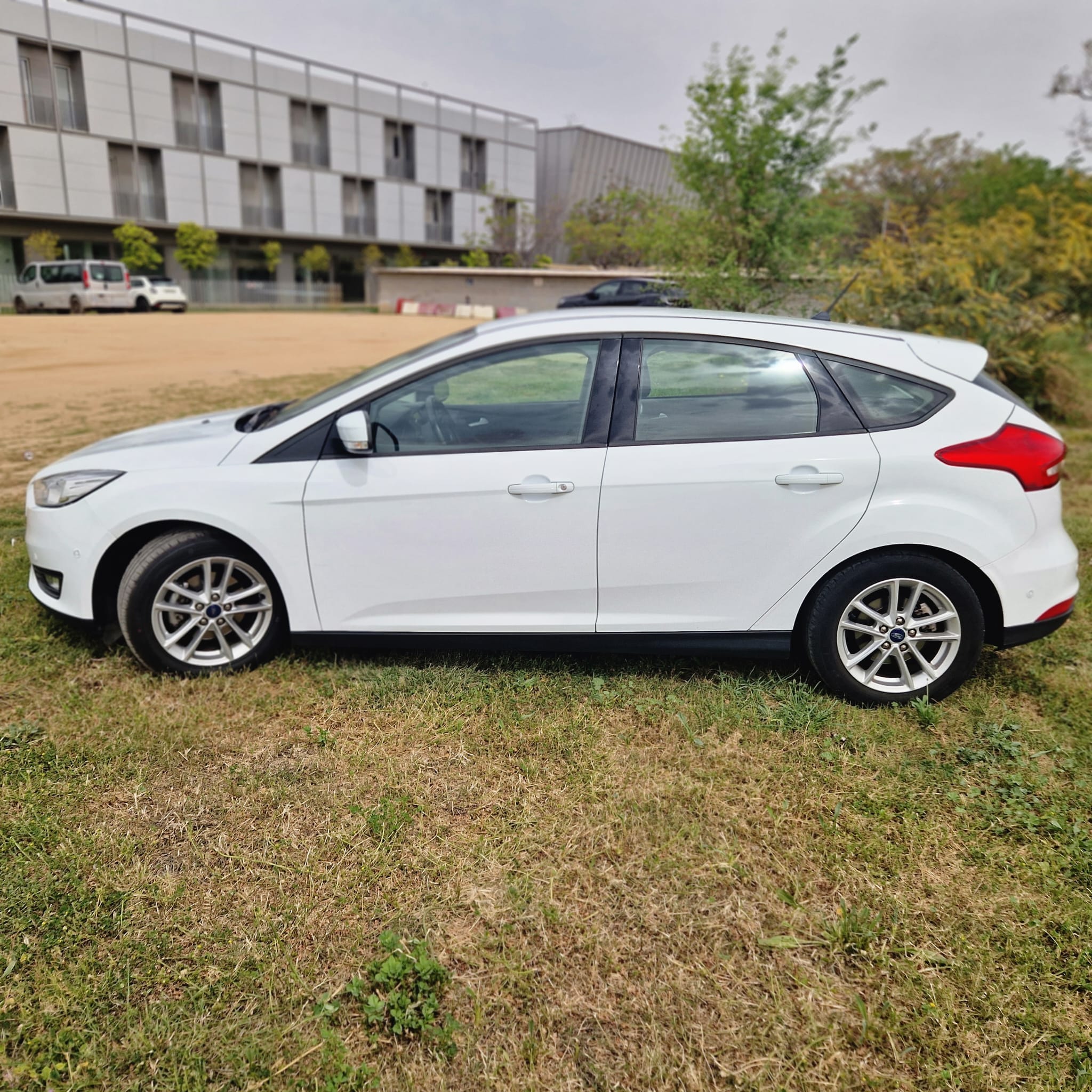 Ford Focus Turnier 1.0 EcoBoost mit Klimaanlage