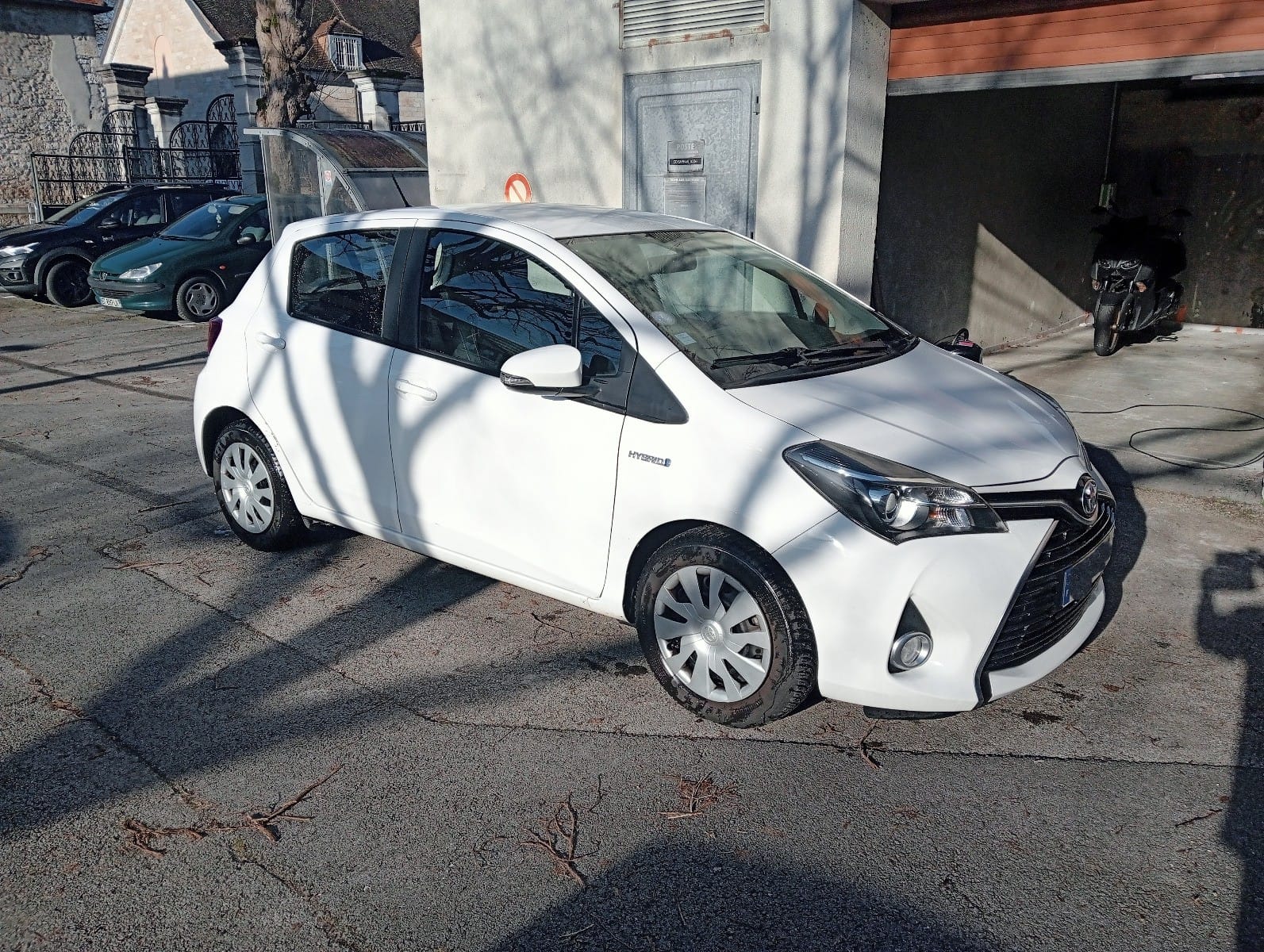 Toyota Yaris Hybrid HEV avec Climatisation
