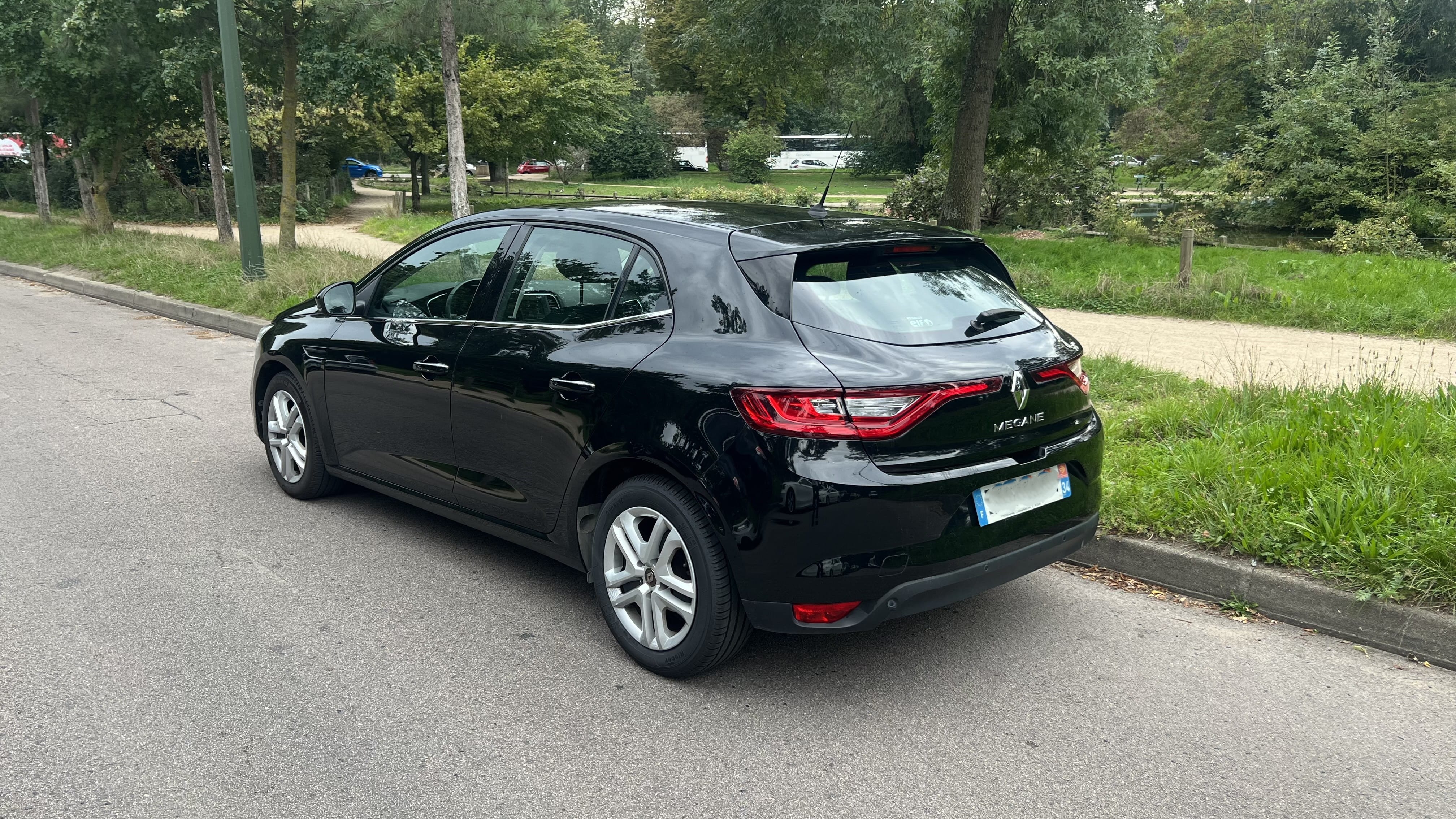 Renault Mégane 1.3 Tce 140 EDC7 Business avec GPS