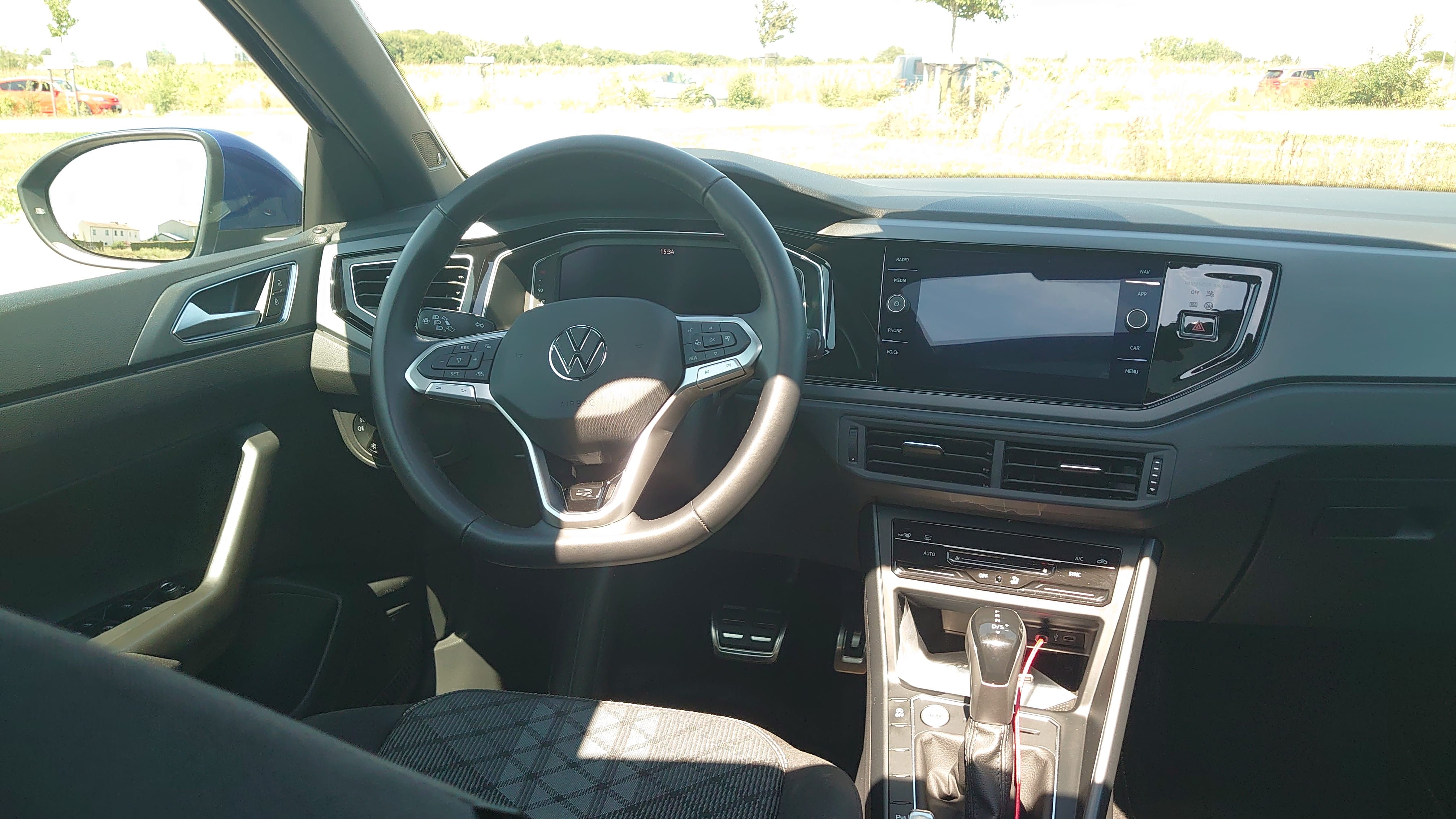 Volkswagen Taigo  R Line DSG  7 avec Audio Bluetooth